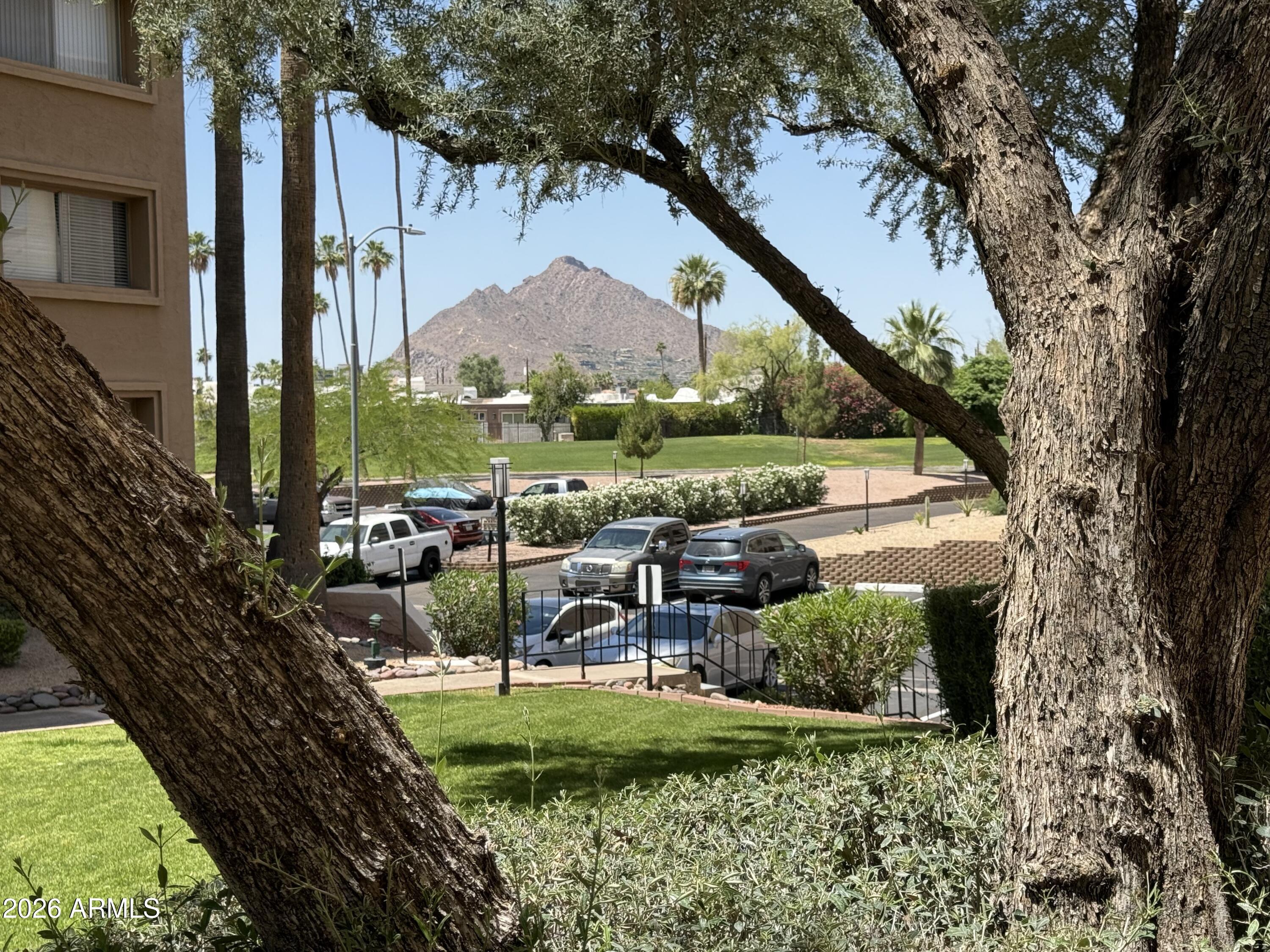 SCOTTSDALE SHADOWS 3 - Residential