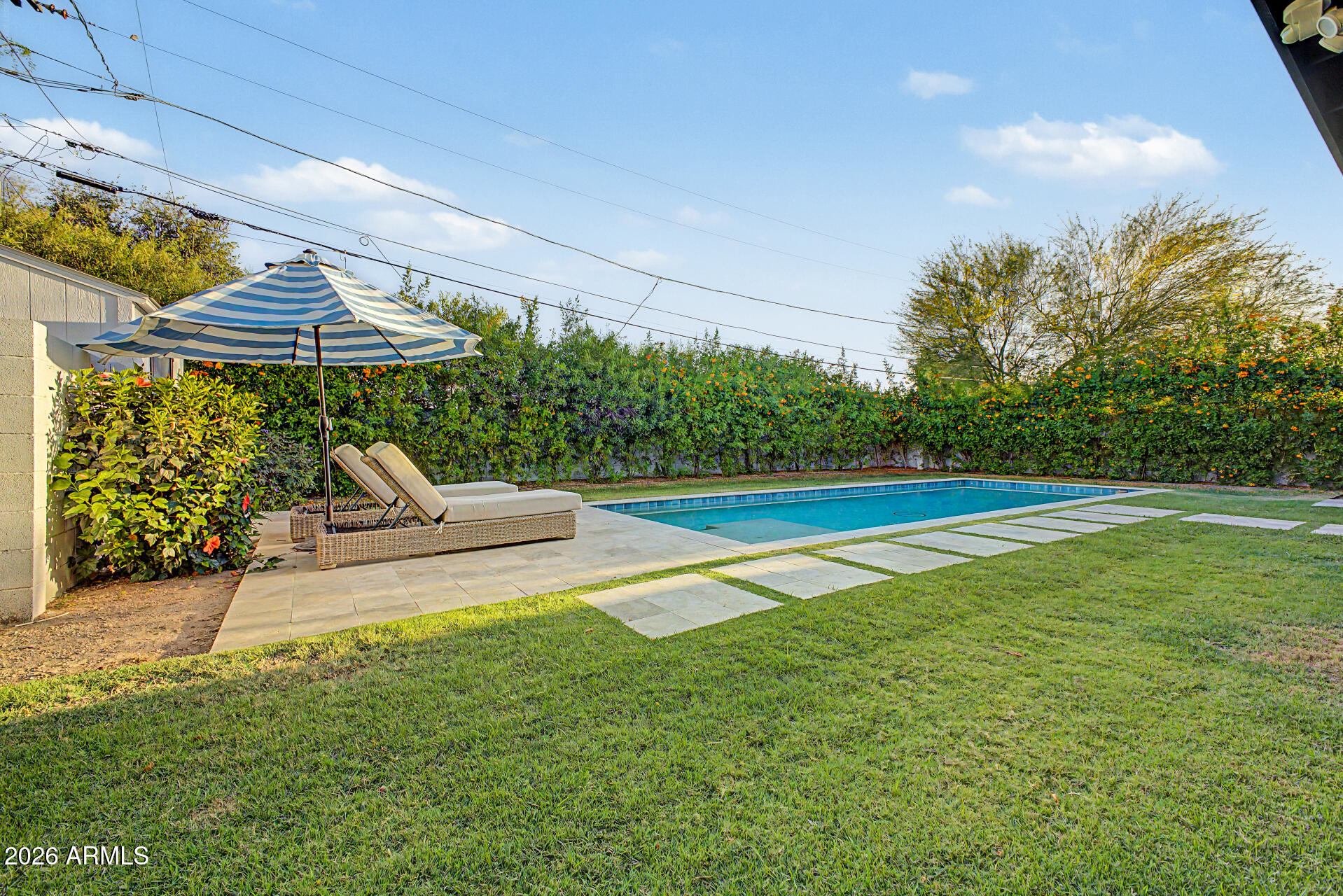 PARAMOUNT VISTA - Residential