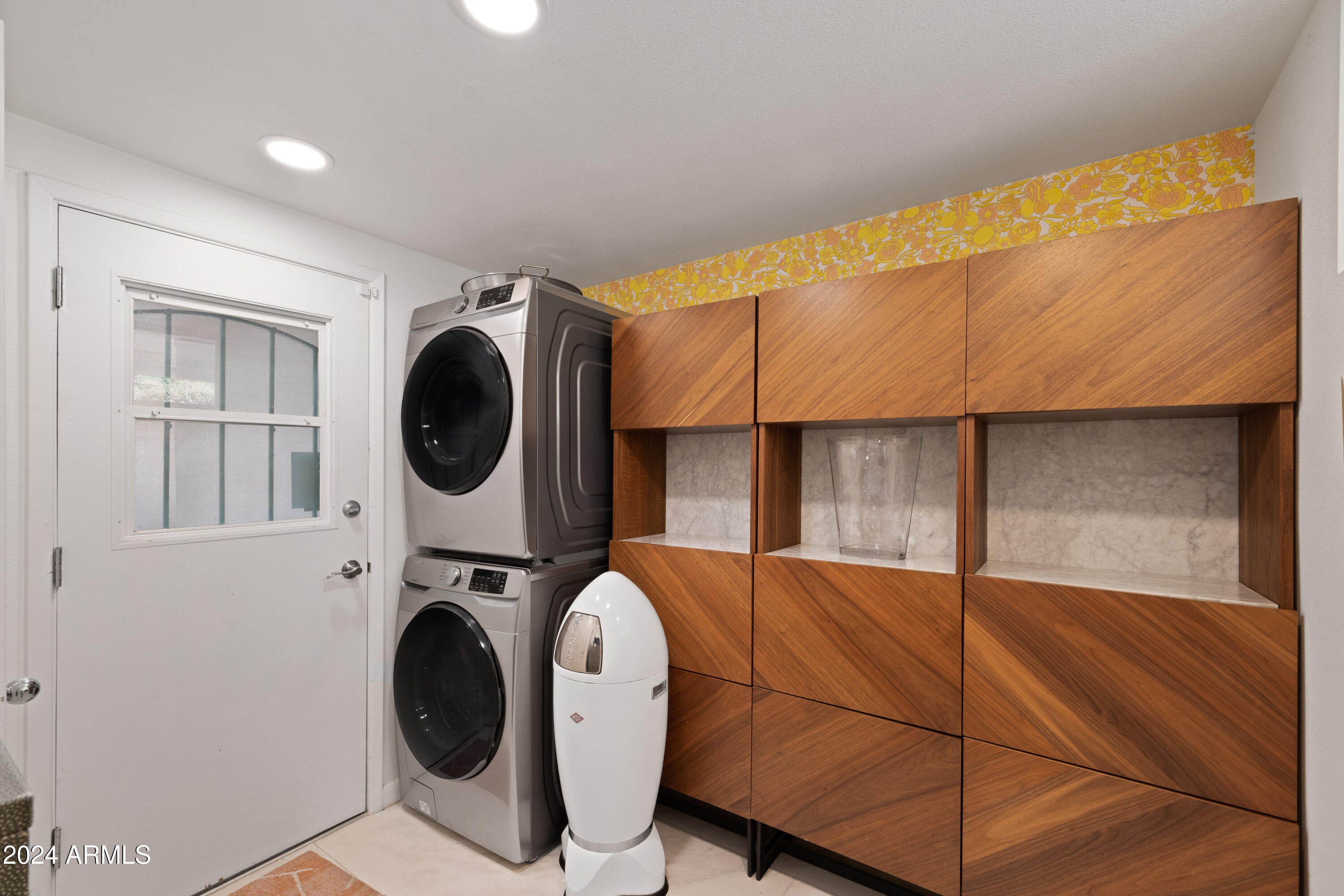 PARADISE VALLEY RANCHOS 2 - Residential