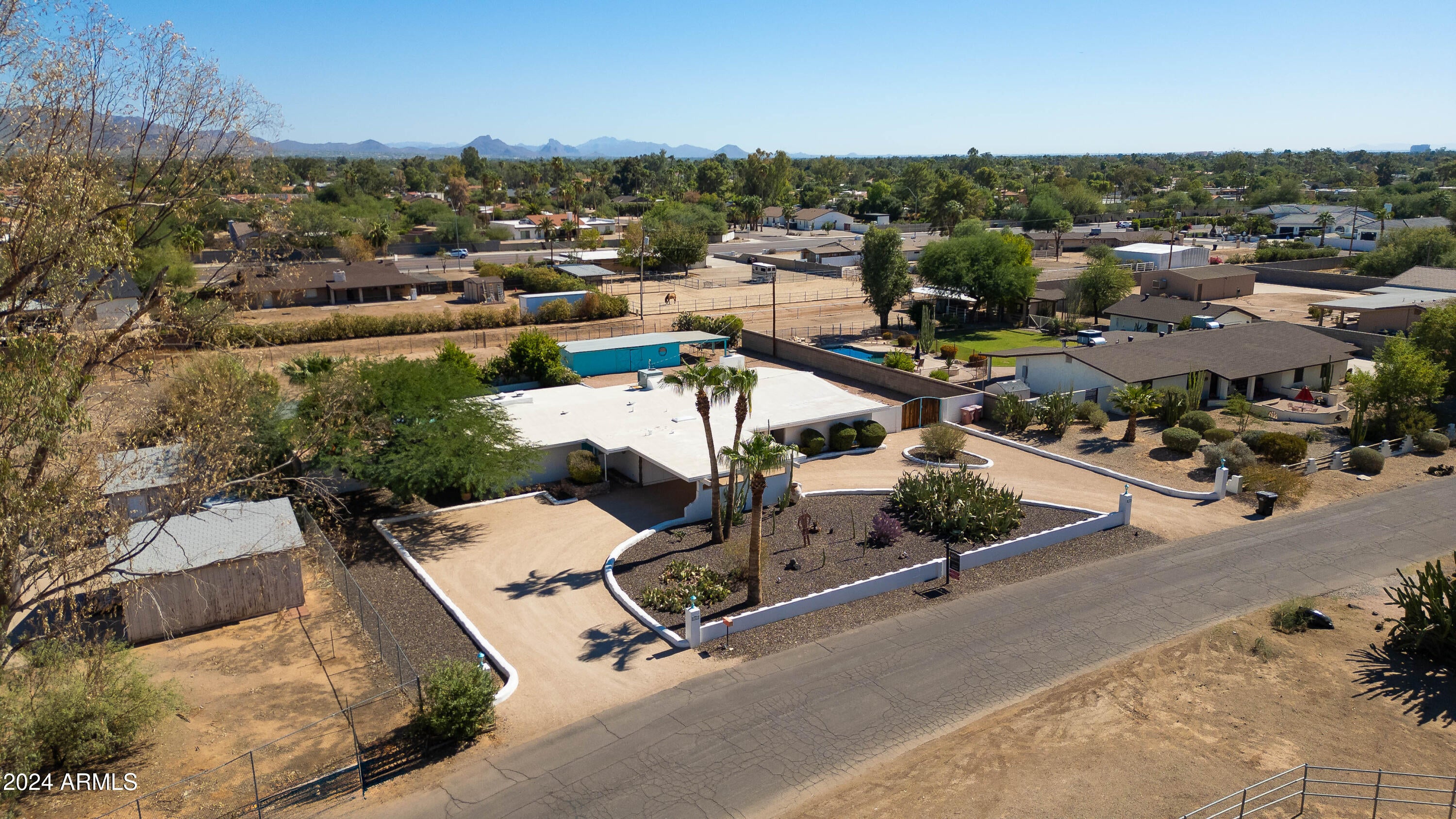 PARADISE VALLEY RANCHOS 2 - Residential