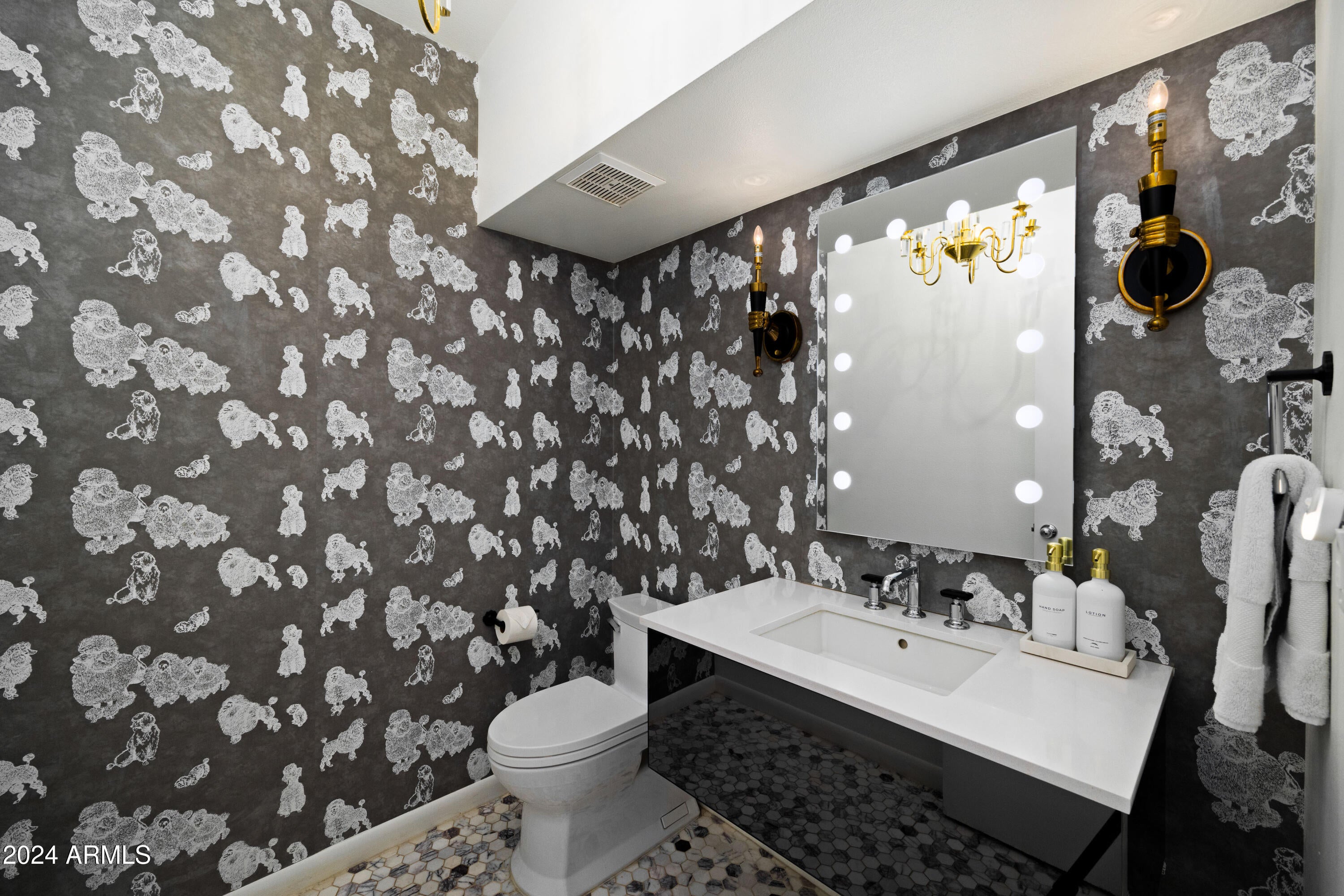 PARADISE VALLEY RANCHOS 2 - Residential