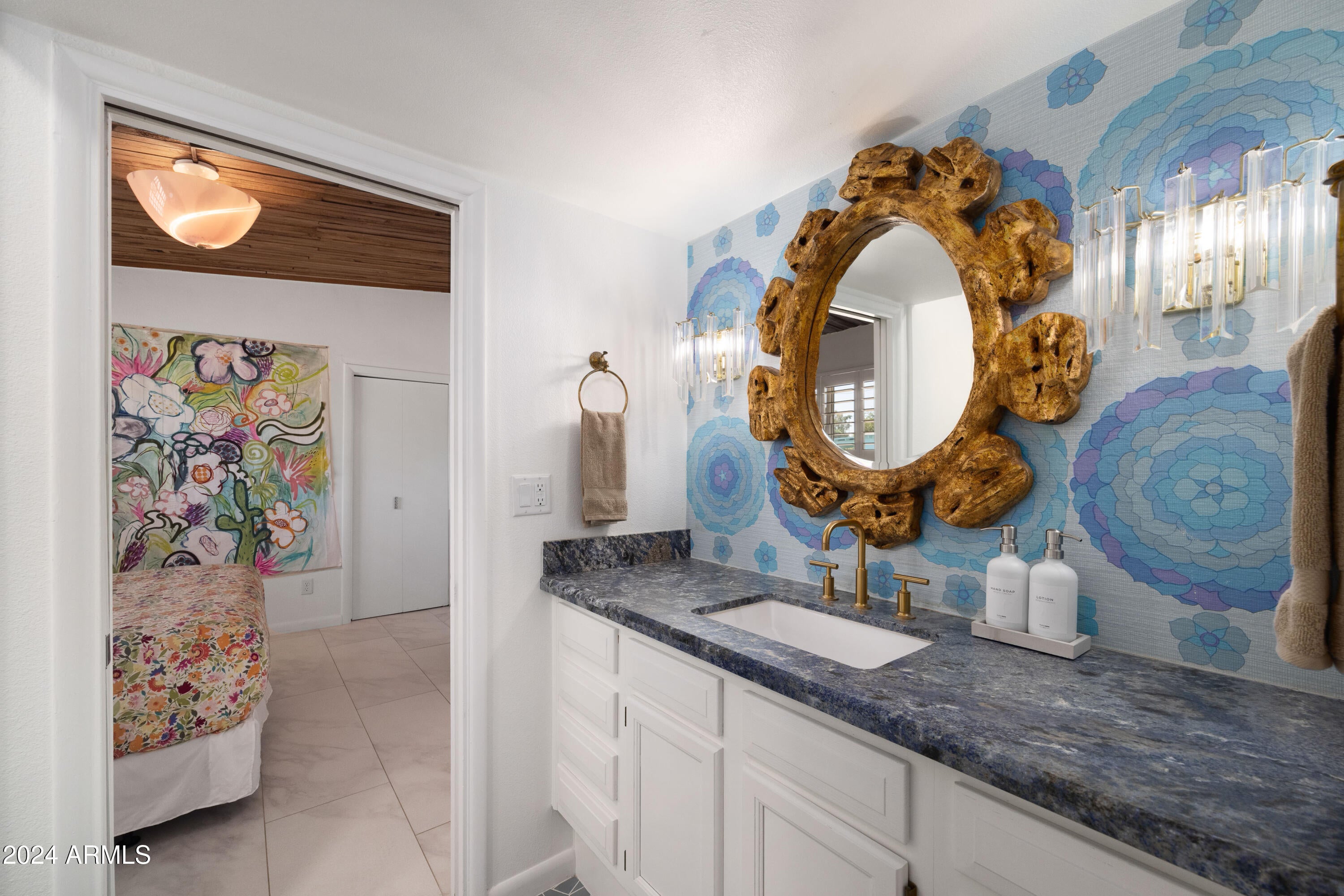 PARADISE VALLEY RANCHOS 2 - Residential