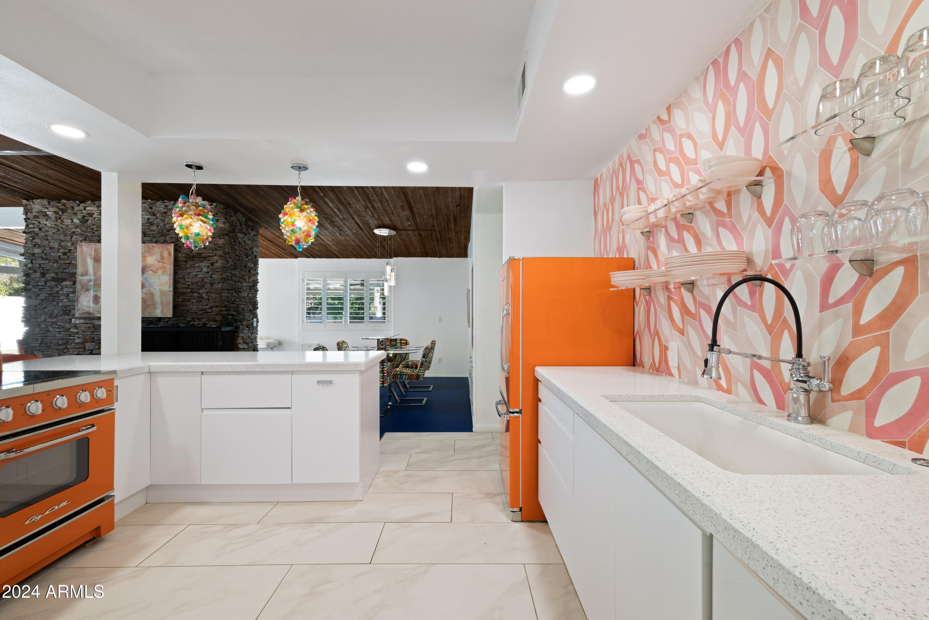 PARADISE VALLEY RANCHOS 2 - Residential