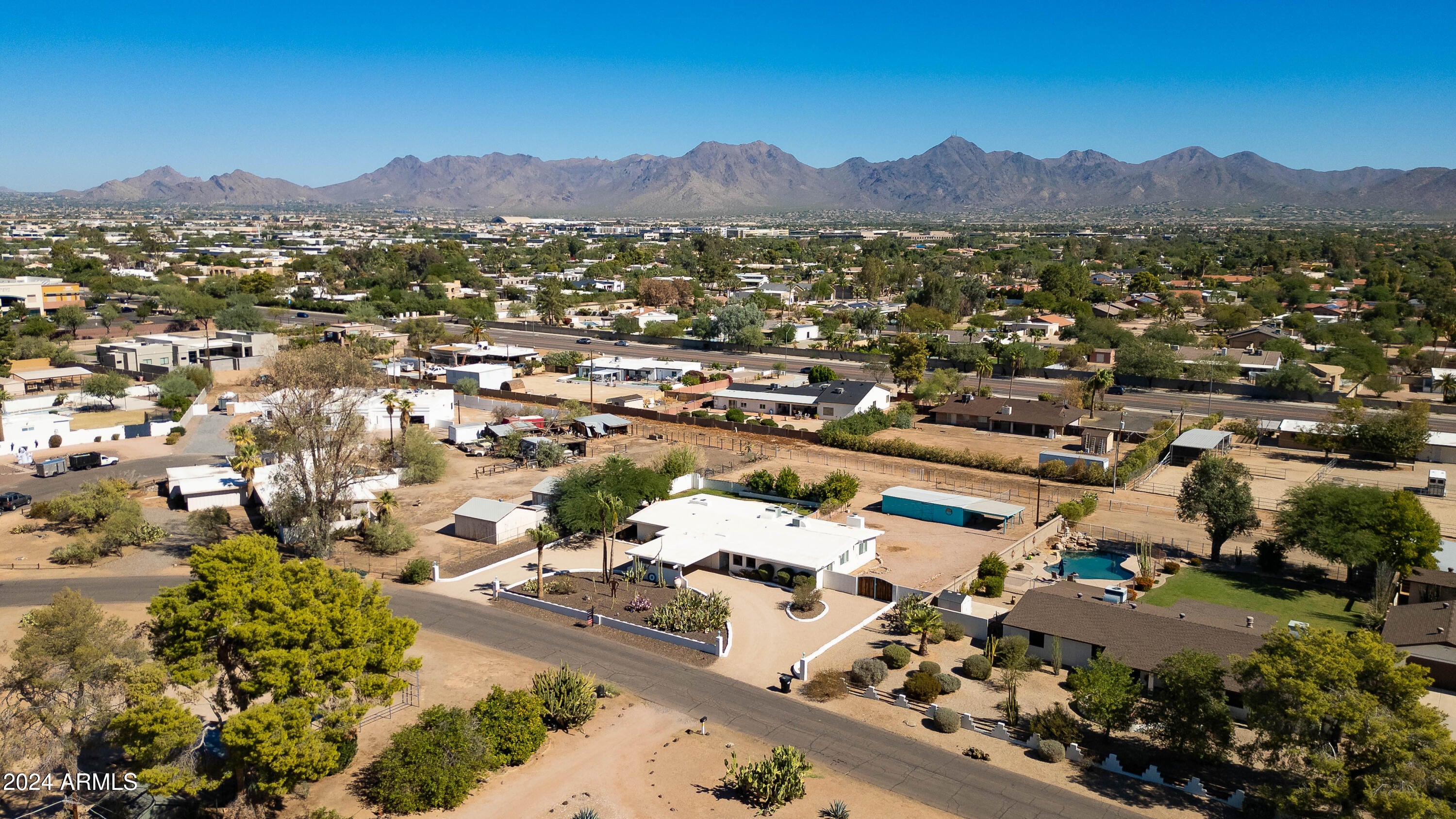 PARADISE VALLEY RANCHOS 2 - Residential