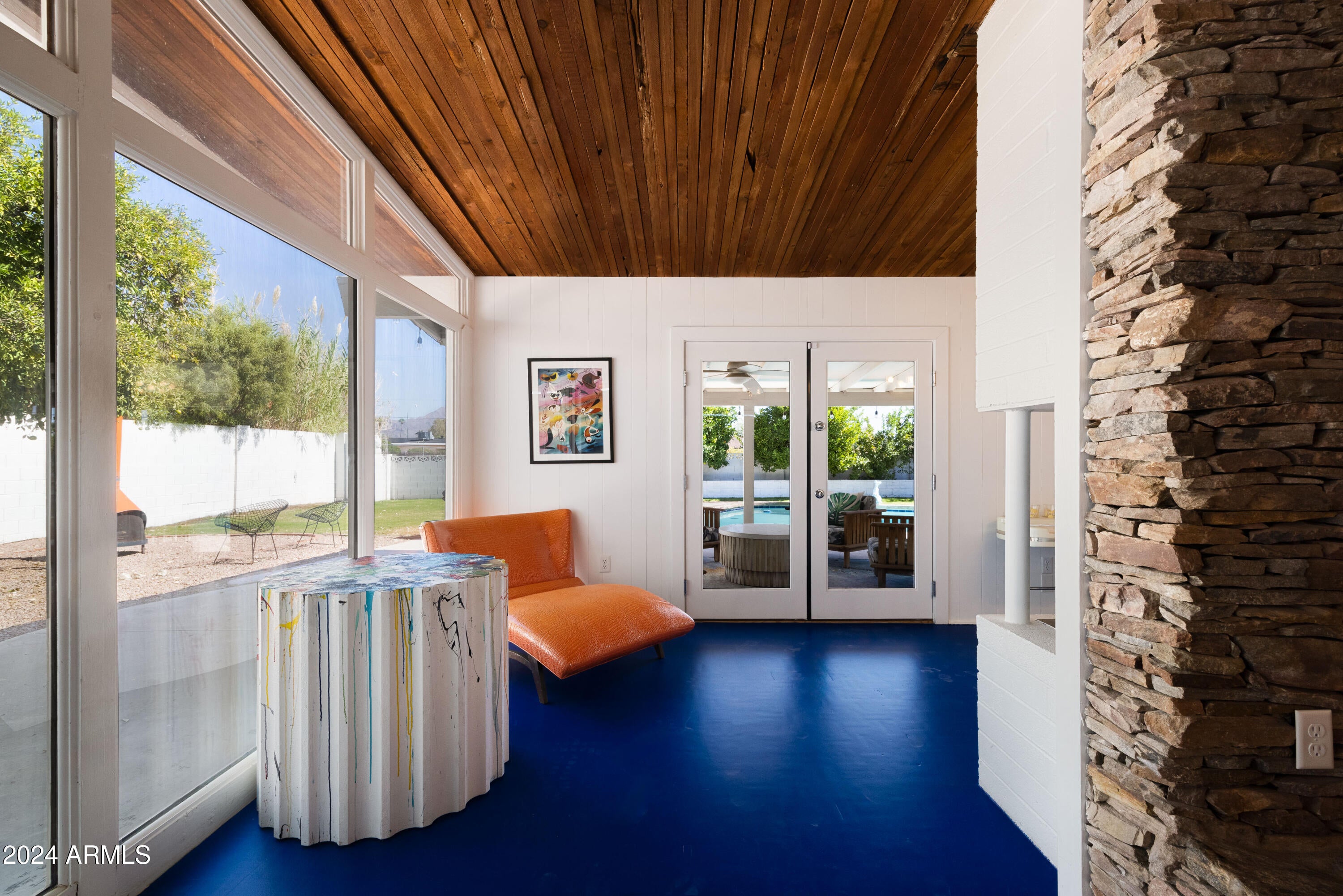 PARADISE VALLEY RANCHOS 2 - Residential