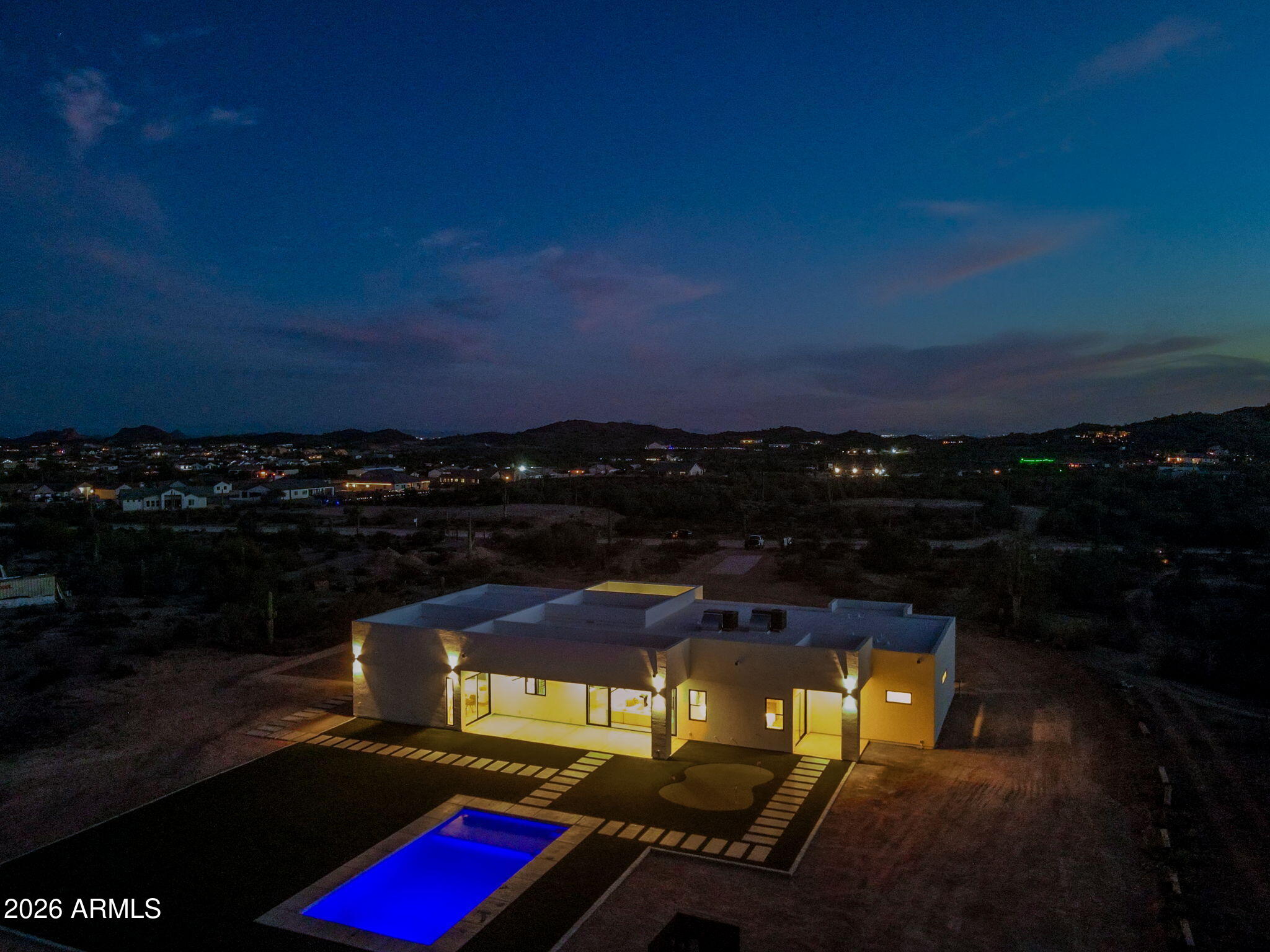 COMMENCING AT THE NORTH QUARTER CORNER OF SECTION 27, TOWNSHIP 03 SOU - Residential