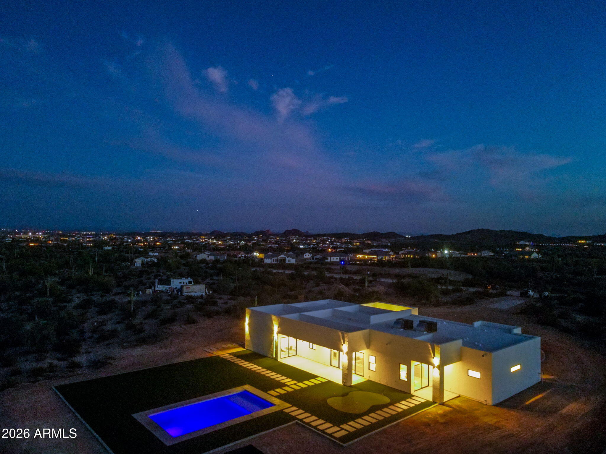 COMMENCING AT THE NORTH QUARTER CORNER OF SECTION 27, TOWNSHIP 03 SOU - Residential