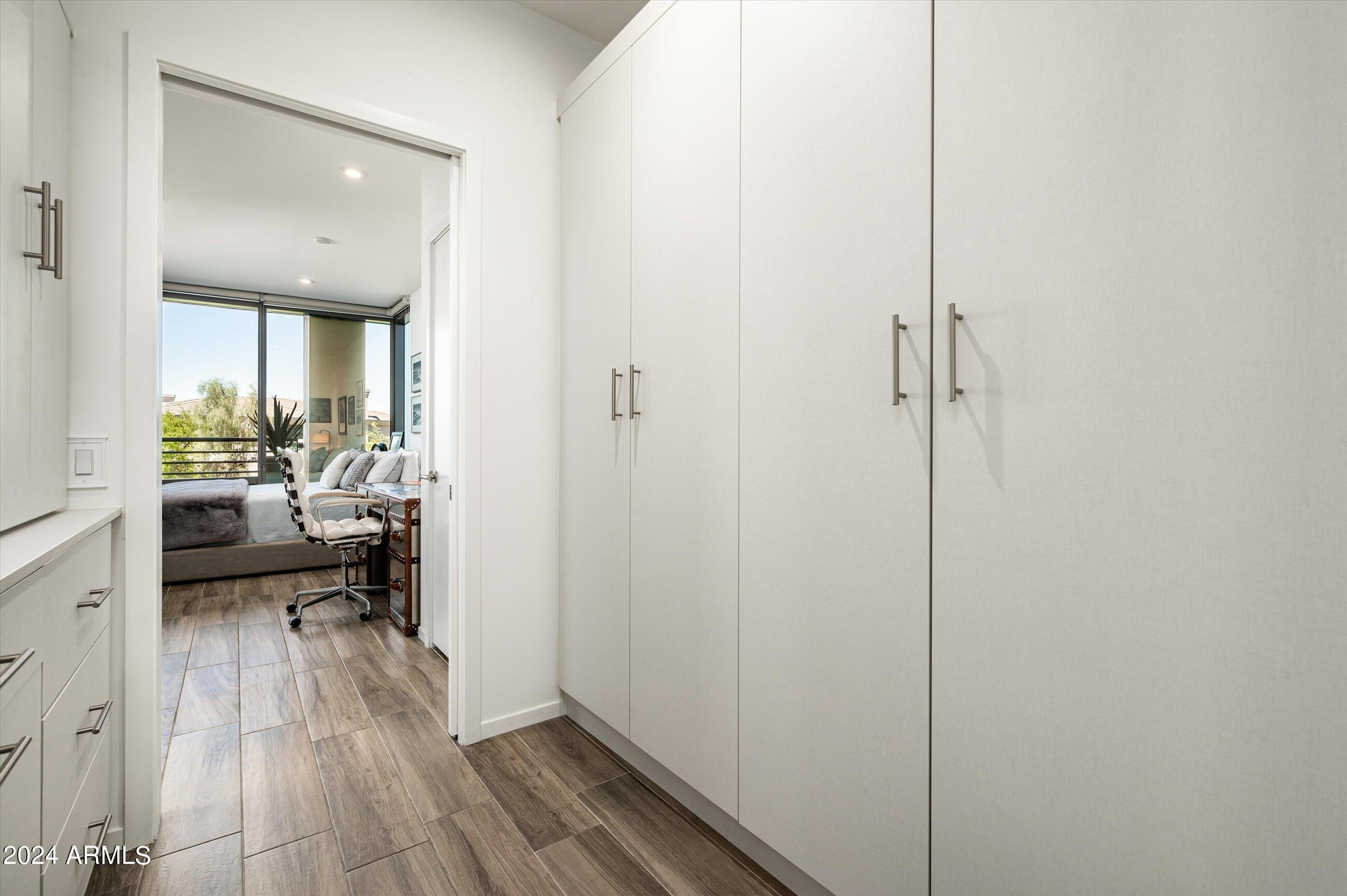 OPTIMA KIERLAND CENTER 7120 CONDOMINIUM 2ND AMD - Residential