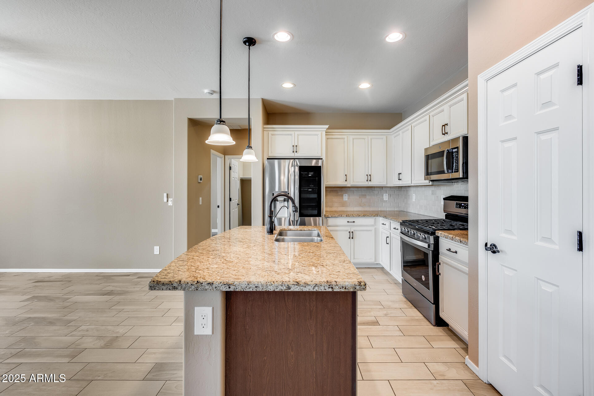 PROVINCE AT ESTRELLA MOUNTAIN RANCH PARCEL 11 - Residential