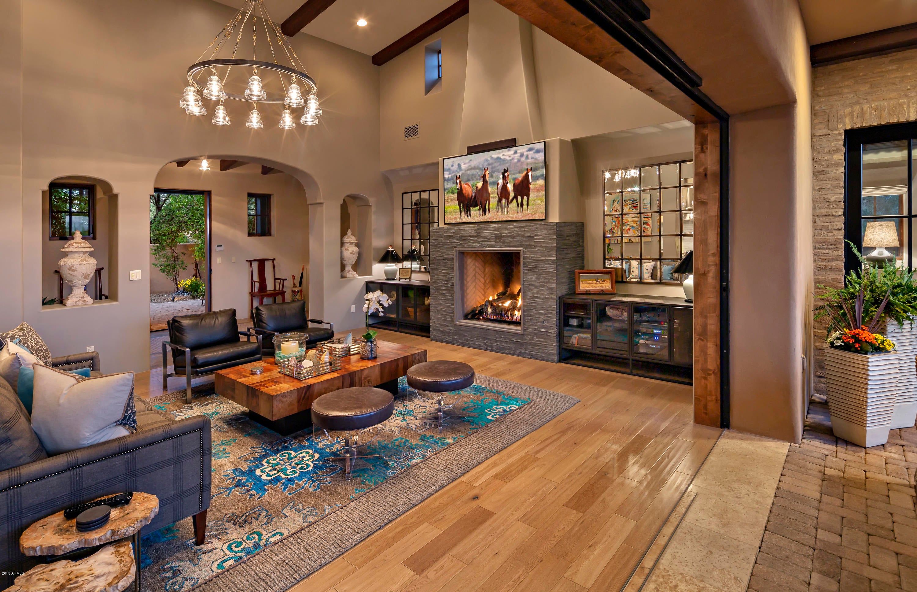 Whisper Rock - Residential
