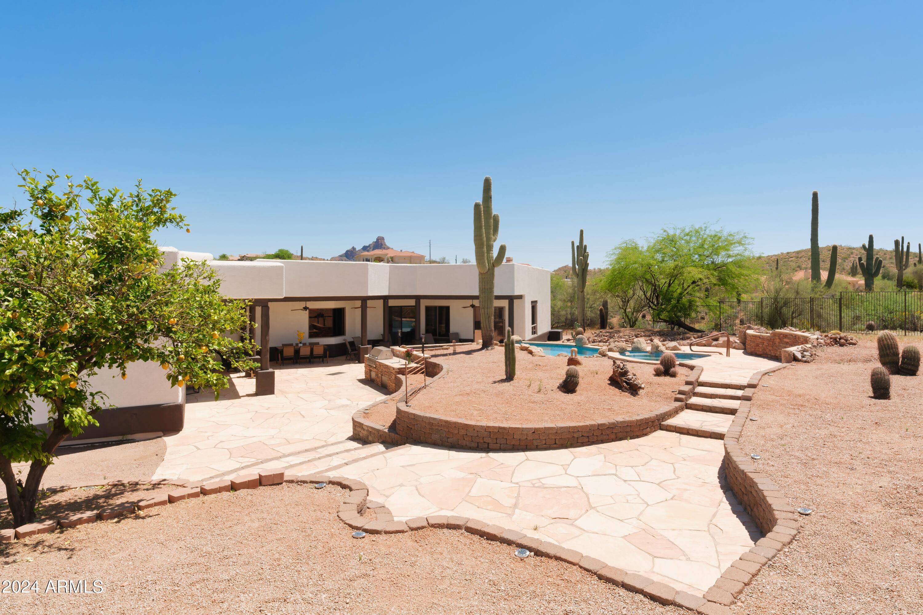 FOUNTAIN HILLS ARIZONA NO. 412-B BLOCKS 1-3 LOTS 1 - Residential