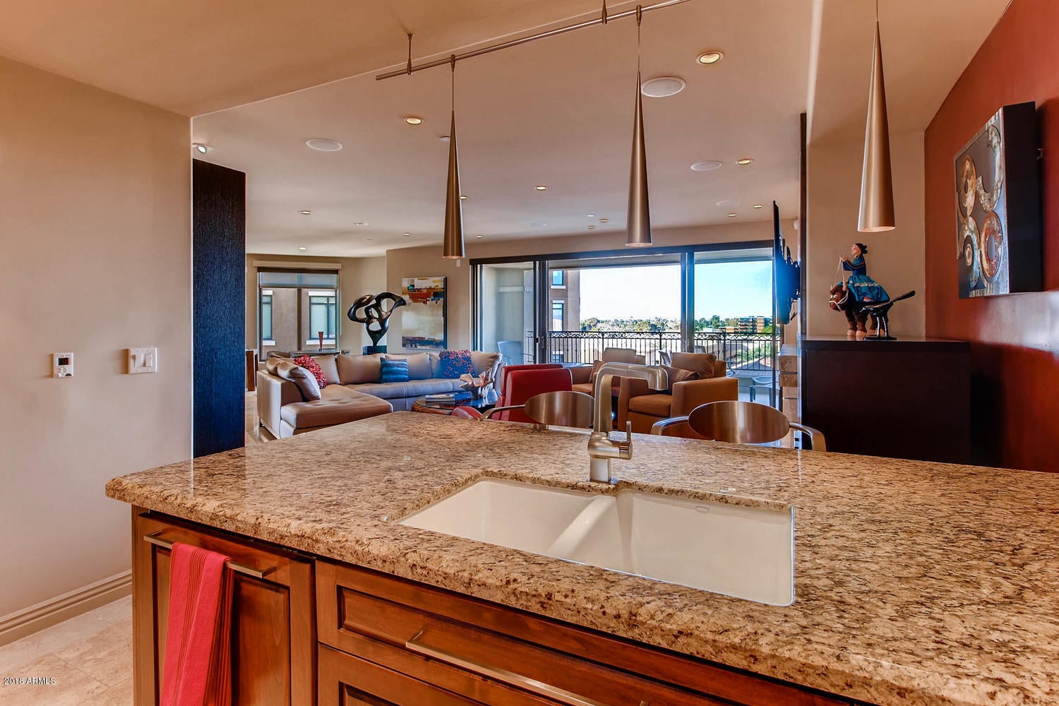 SCOTTSDALE WATERFRONT - Residential
