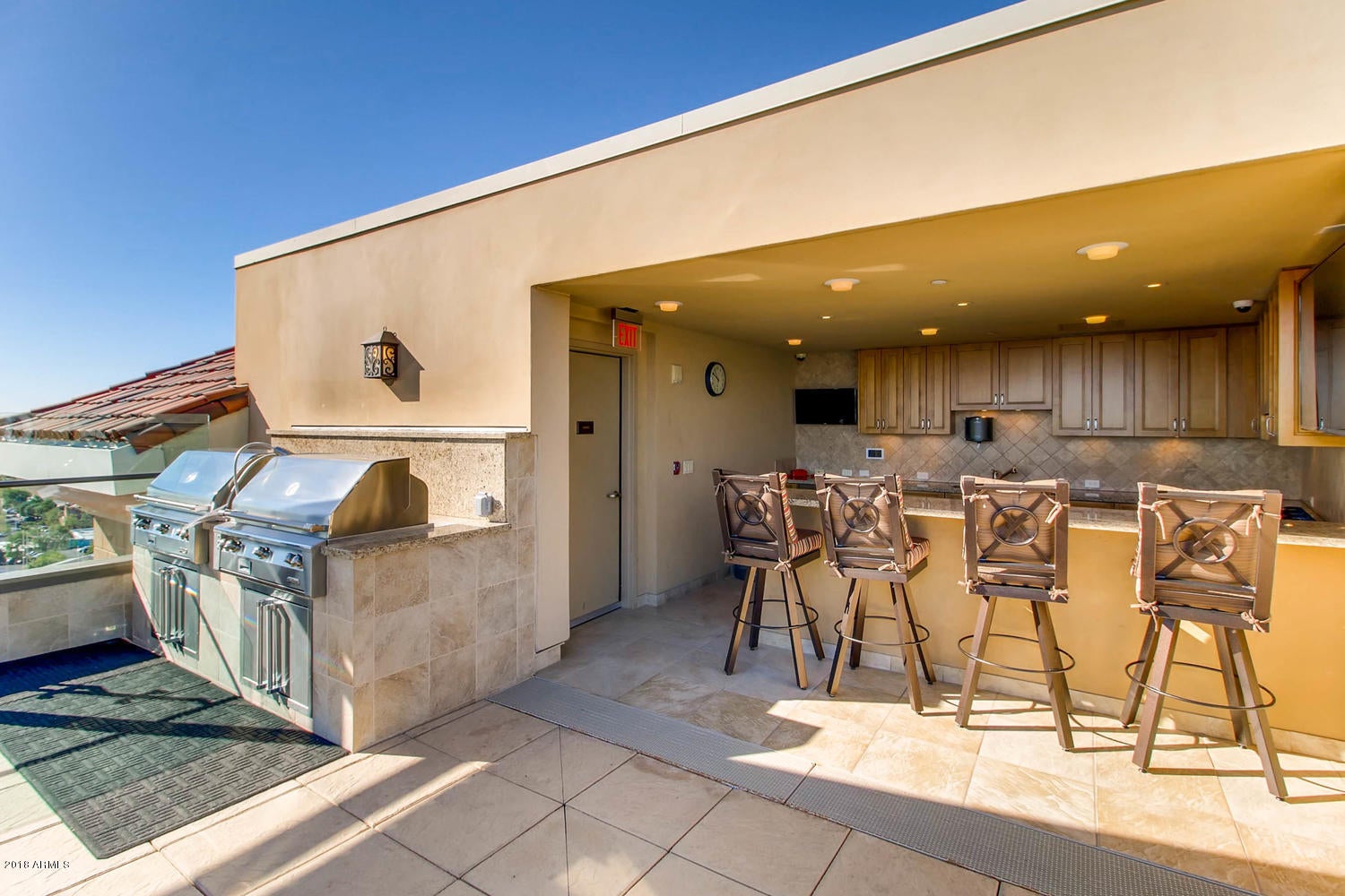 SCOTTSDALE WATERFRONT - Residential
