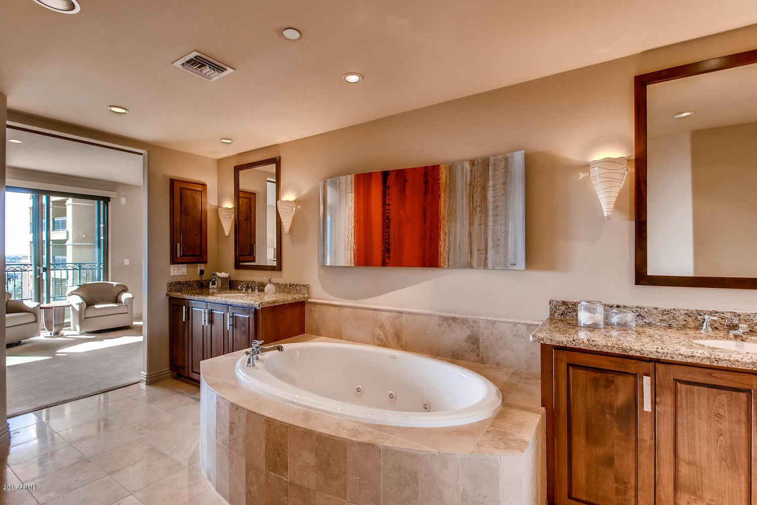 SCOTTSDALE WATERFRONT - Residential