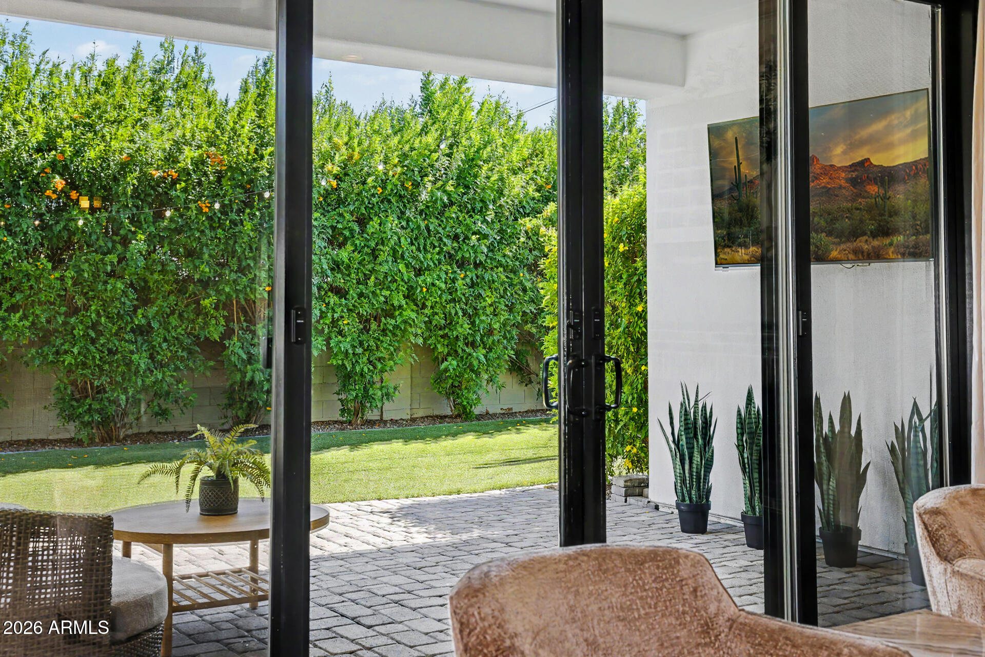 LONG MANOR - Residential
