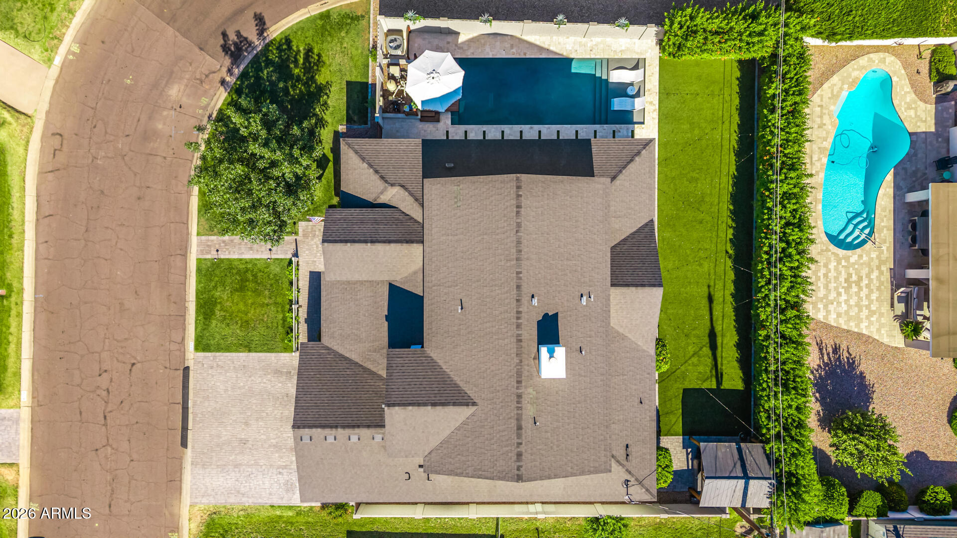 LONG MANOR - Residential