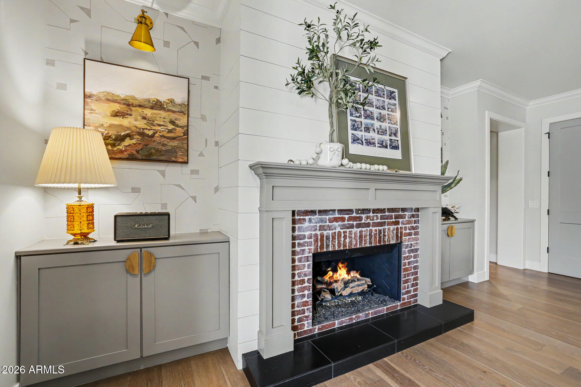 LONG MANOR - Residential