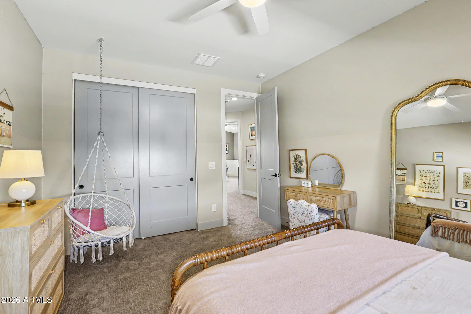 LONG MANOR - Residential