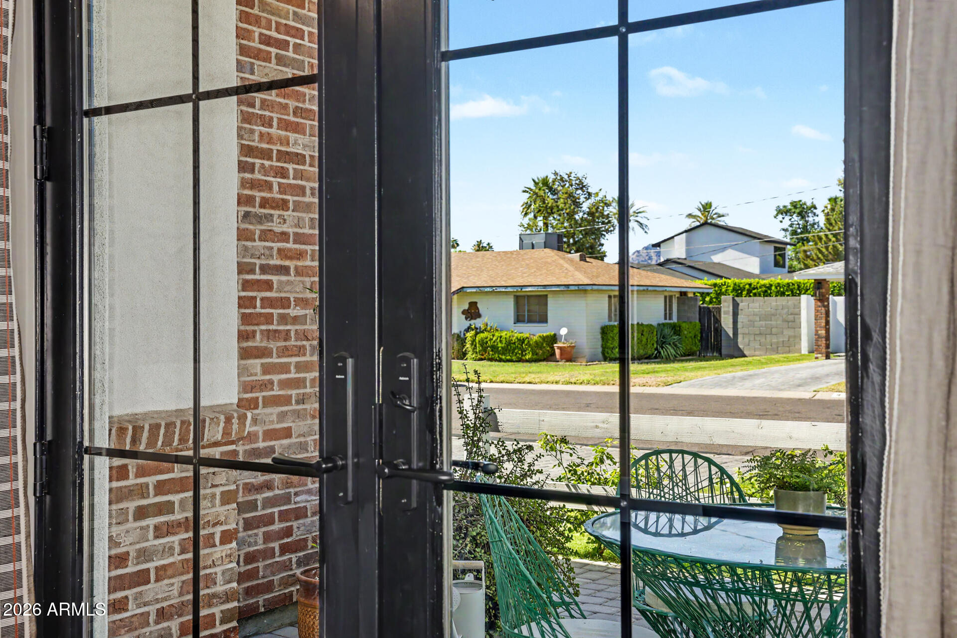 LONG MANOR - Residential