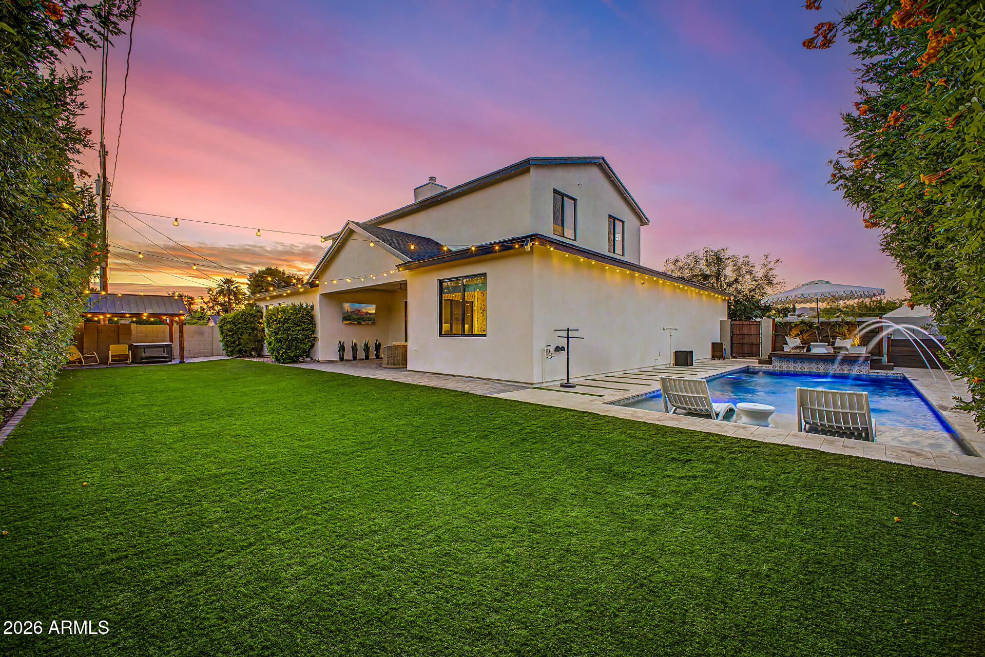 LONG MANOR - Residential