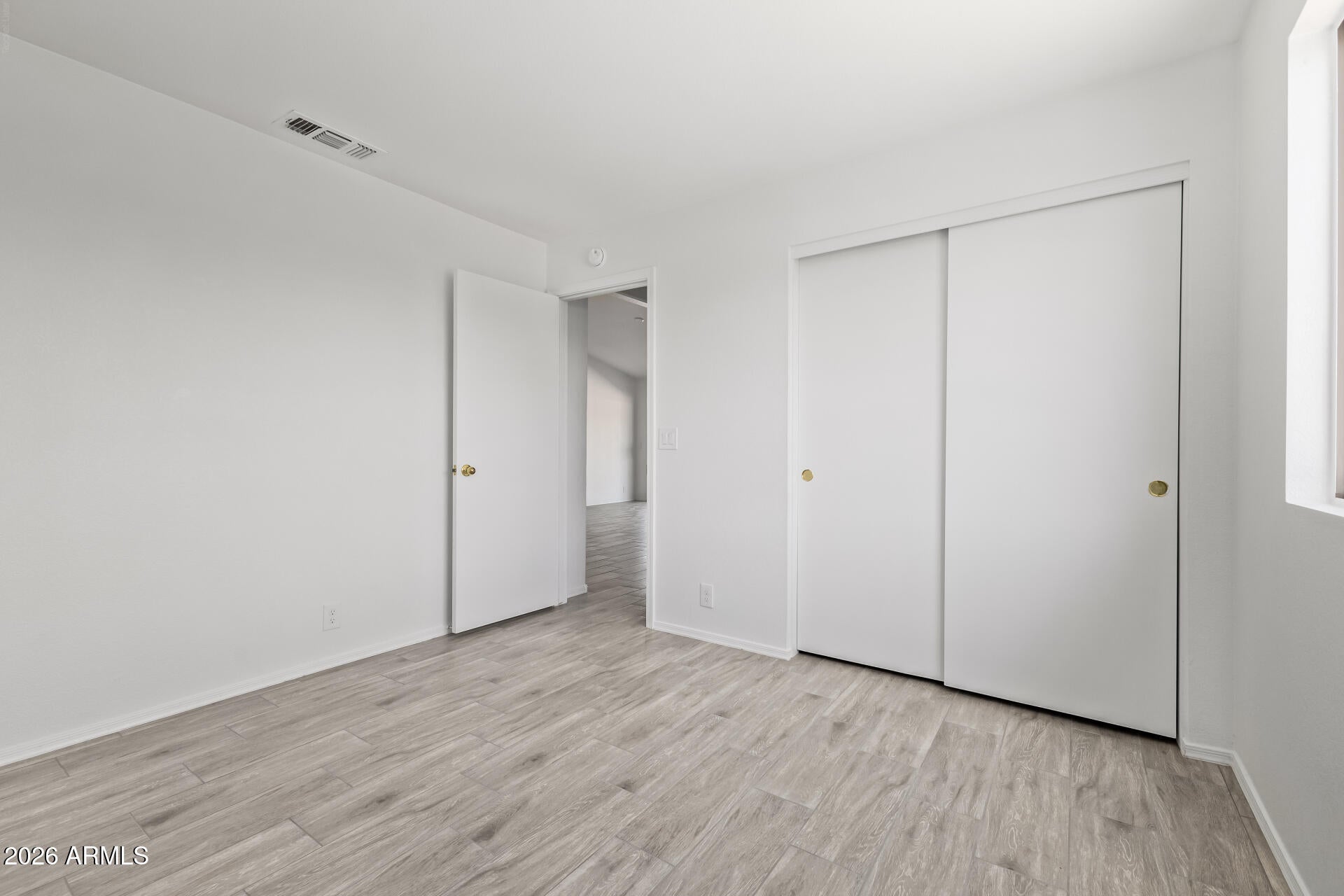 LARISSA - Residential