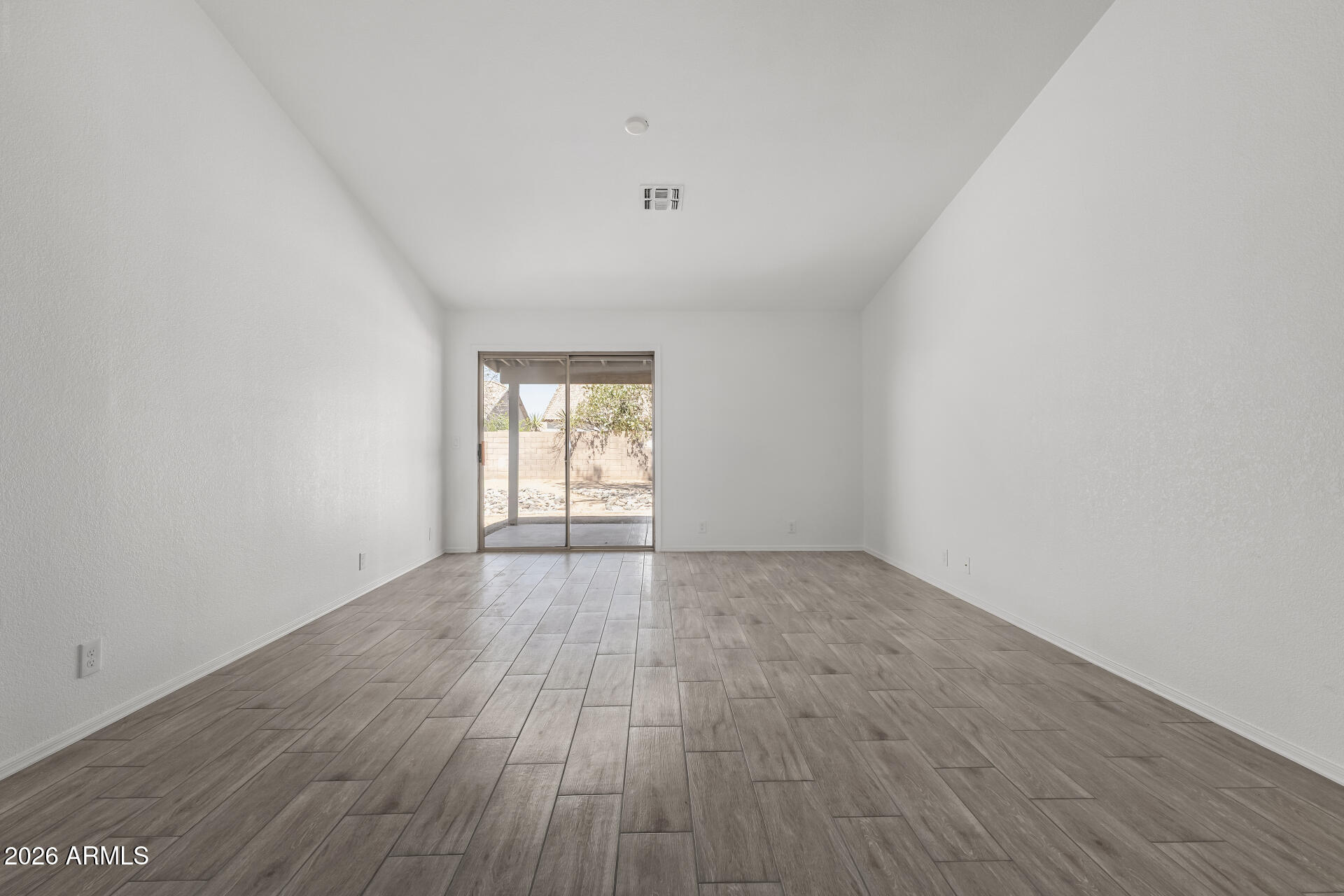 LARISSA - Residential