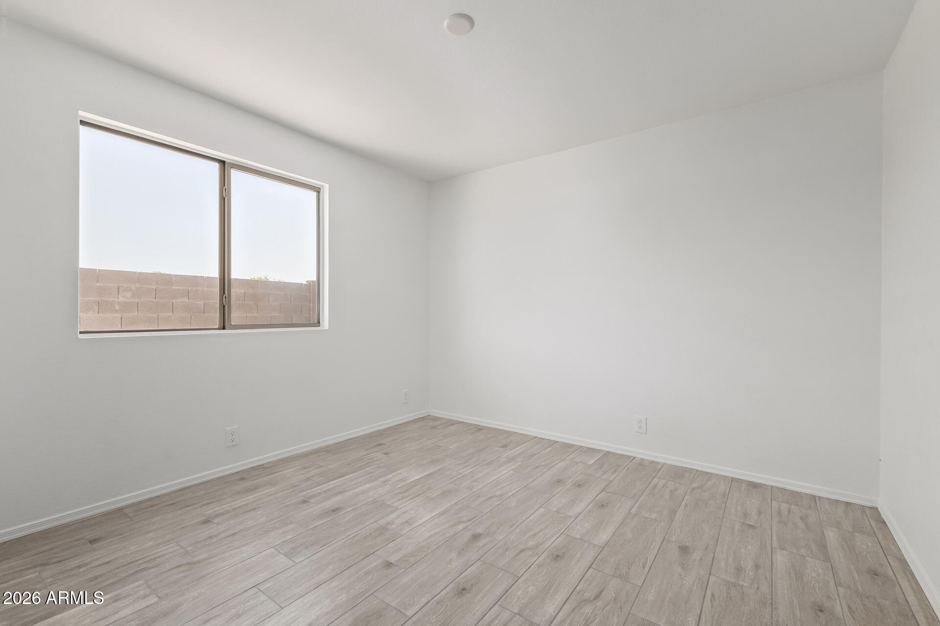 LARISSA - Residential