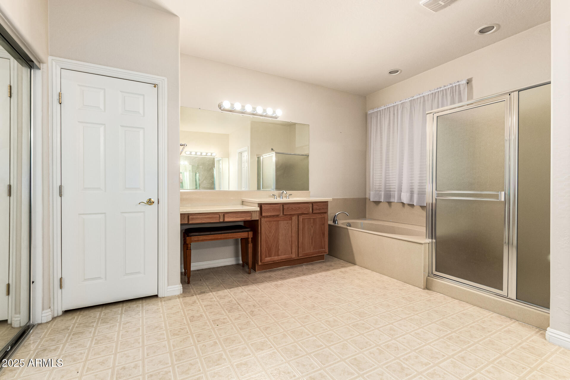 ROVEY FARM ESTATES SOUTH - Residential