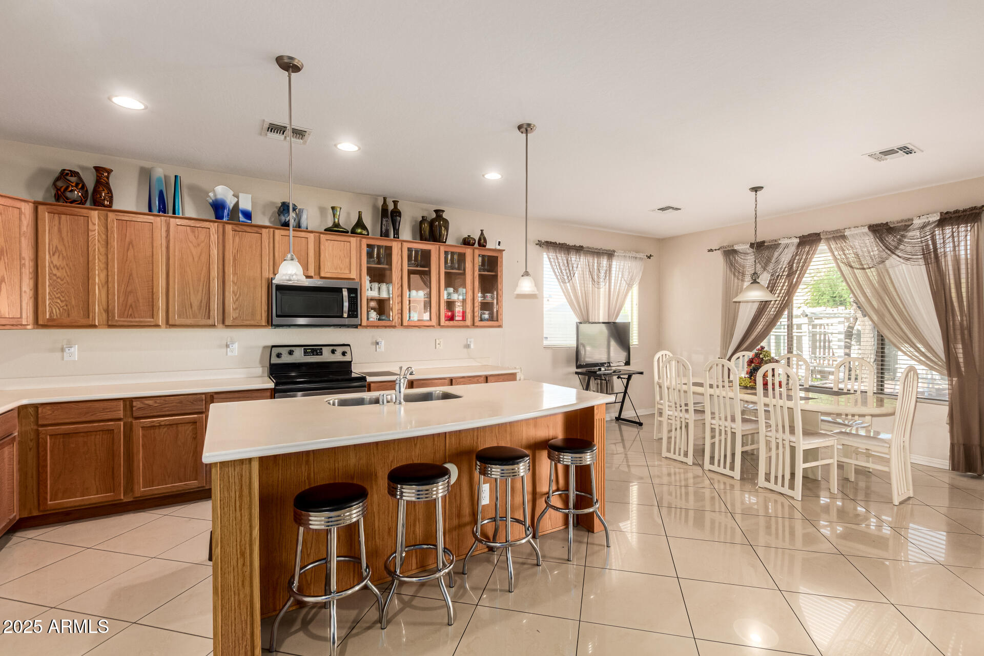 ROVEY FARM ESTATES SOUTH - Residential