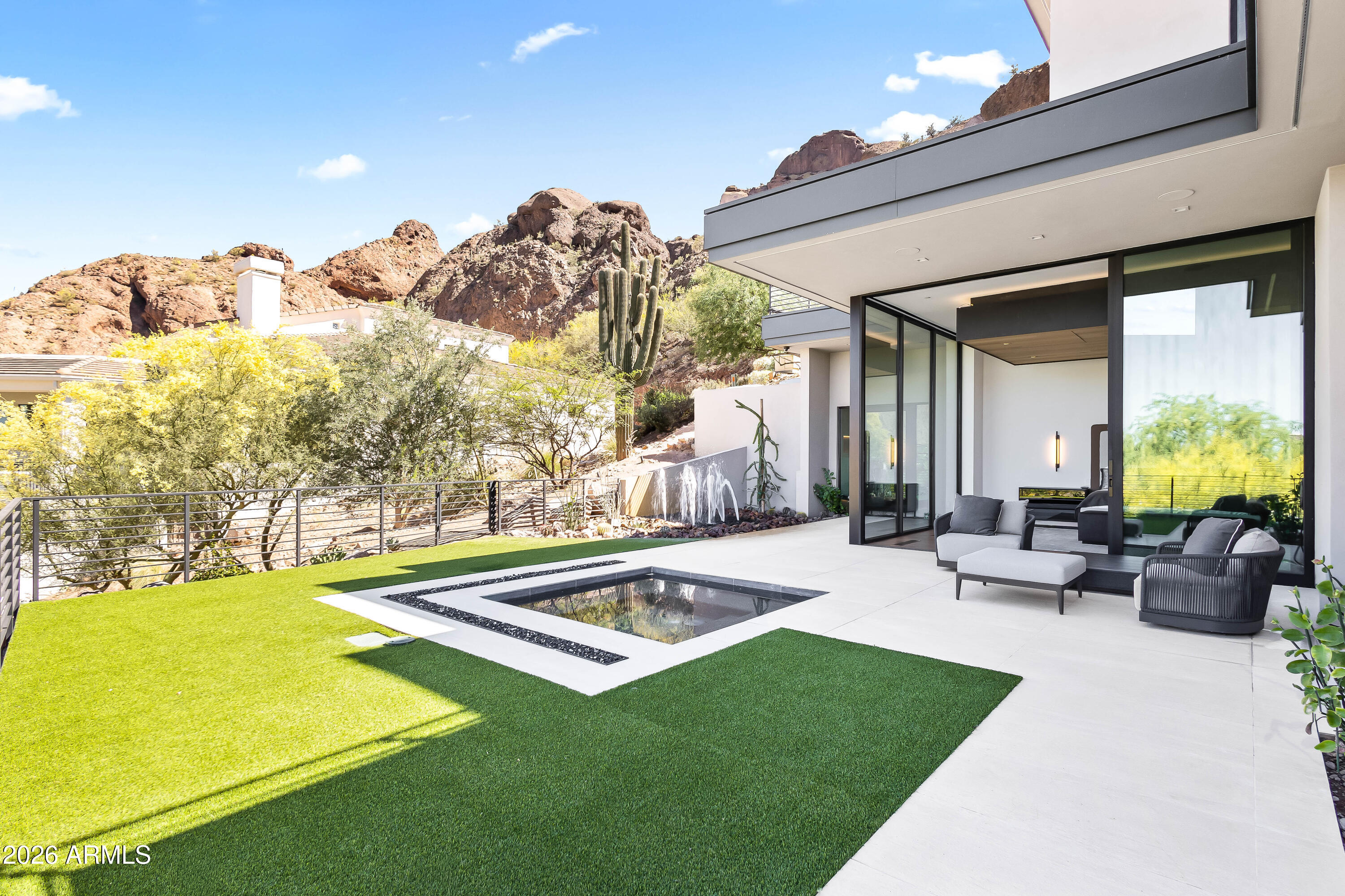 MIRADOR - Residential
