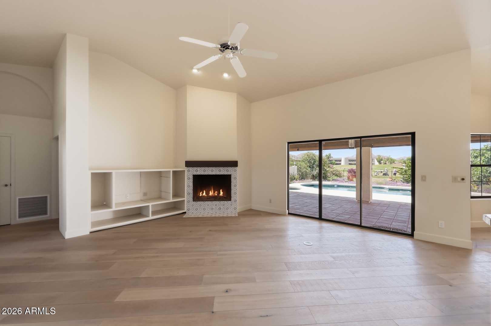 GOLF TERRACE - Residential