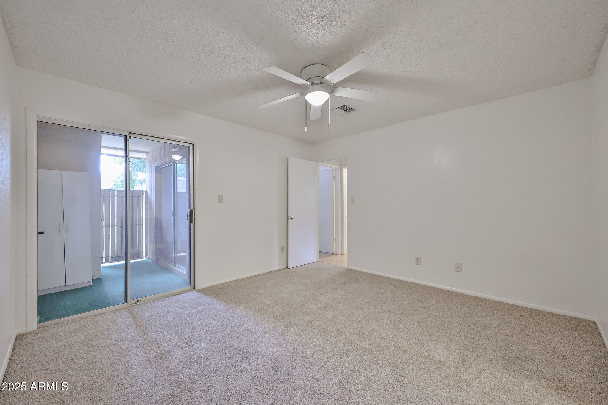 COUNTRY MEADOWS TOWNHOUSES - Residential