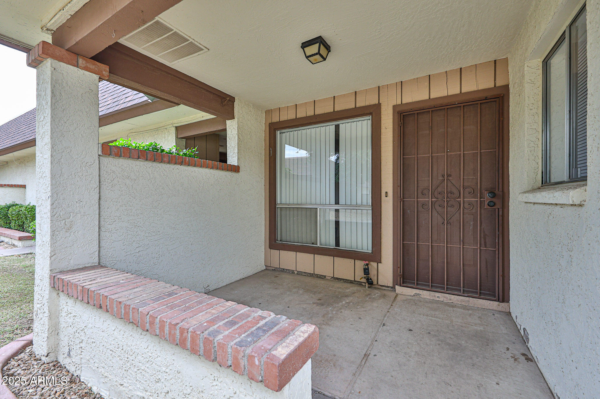 COUNTRY MEADOWS TOWNHOUSES - Residential
