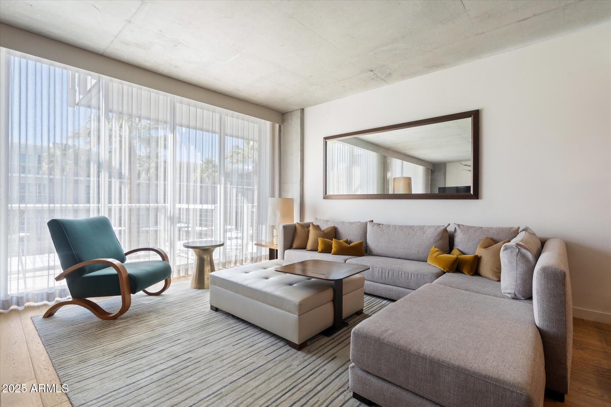 MOUNTAIN SHADOWS RESORT - CONDOMINIUM HOTEL - Residential