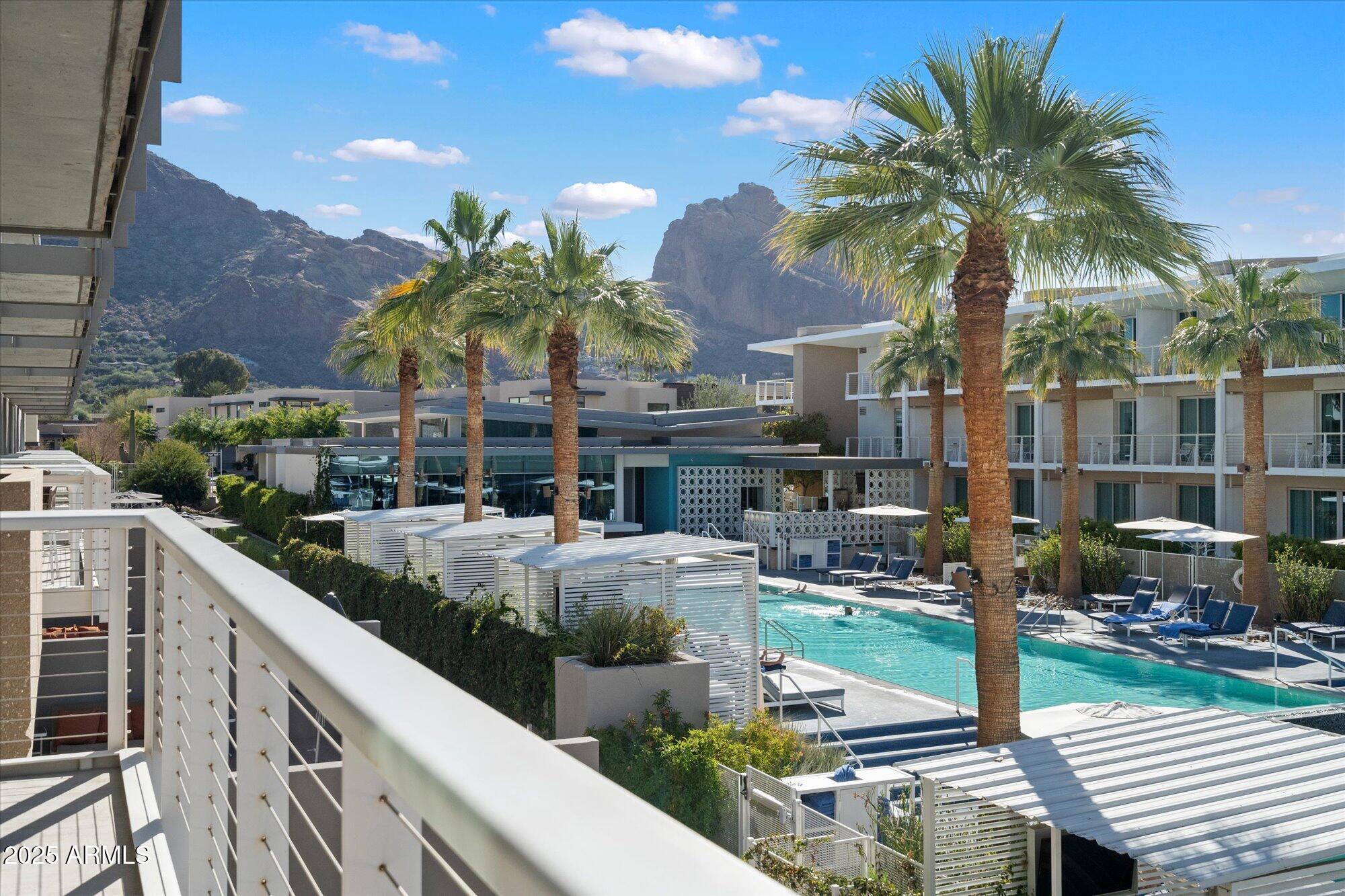MOUNTAIN SHADOWS RESORT - CONDOMINIUM HOTEL - Residential