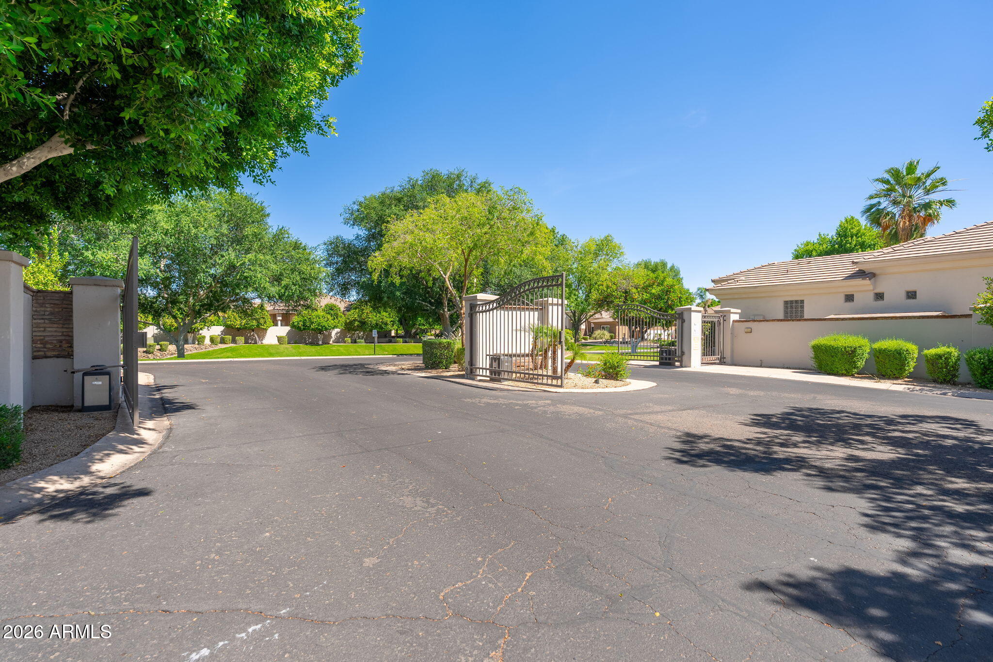 ESTATES AT NORTHRIDGE - Residential