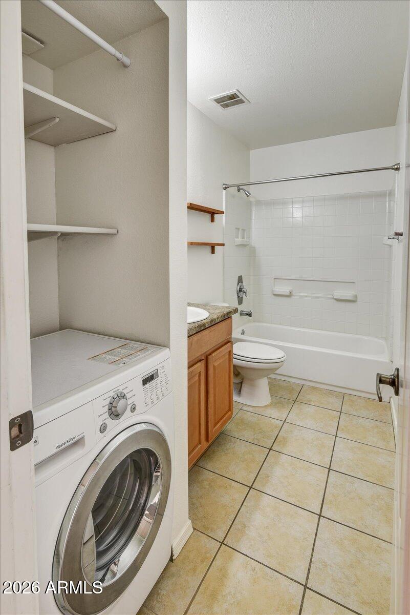 CASA DE AMIGOS CONDOMINIUM - Residential