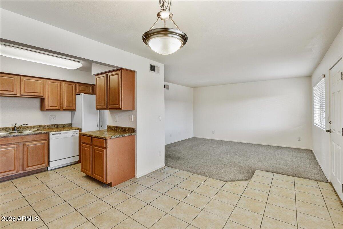 CASA DE AMIGOS CONDOMINIUM - Residential