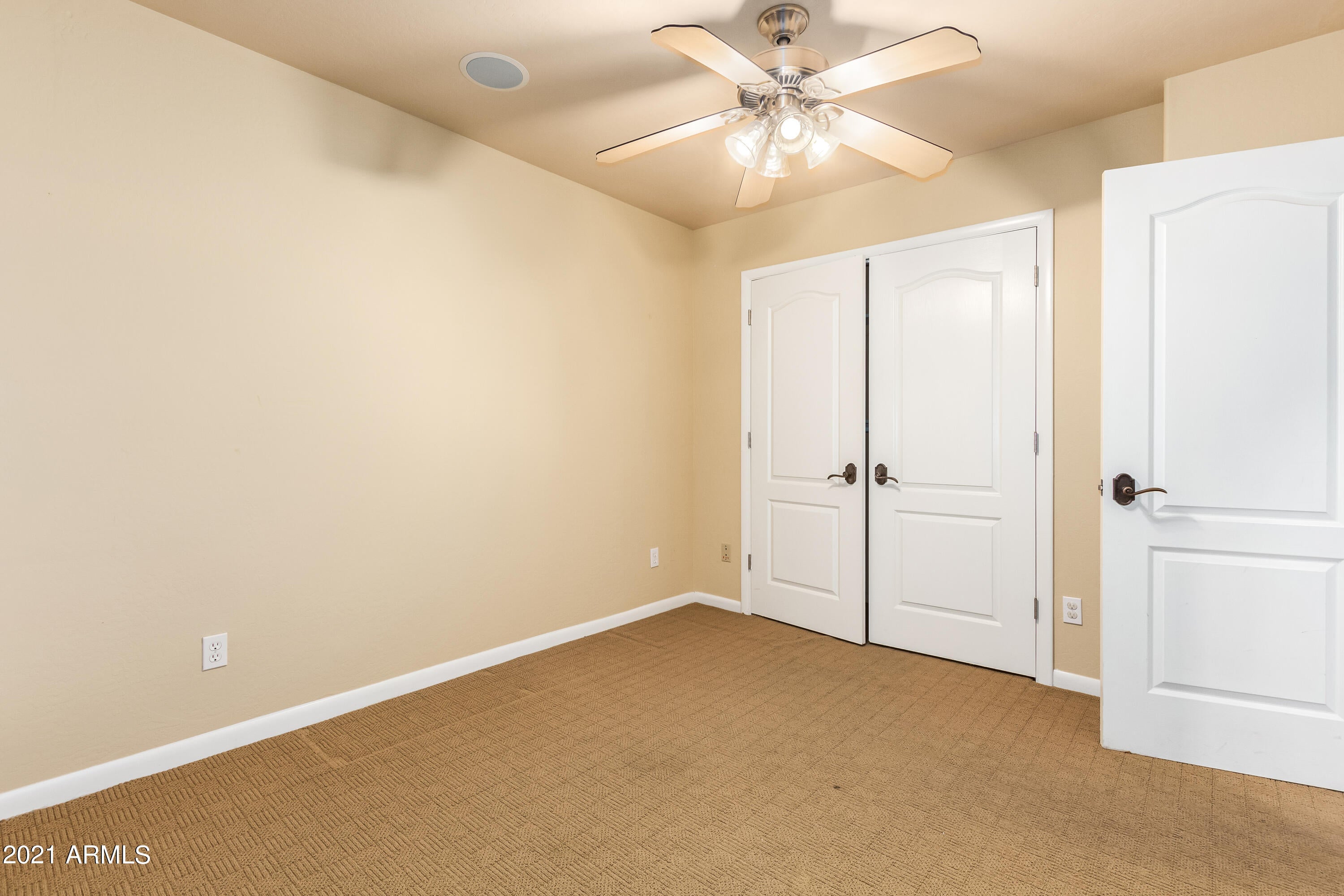 SUNBURST FARMS EAST 5 - Residential