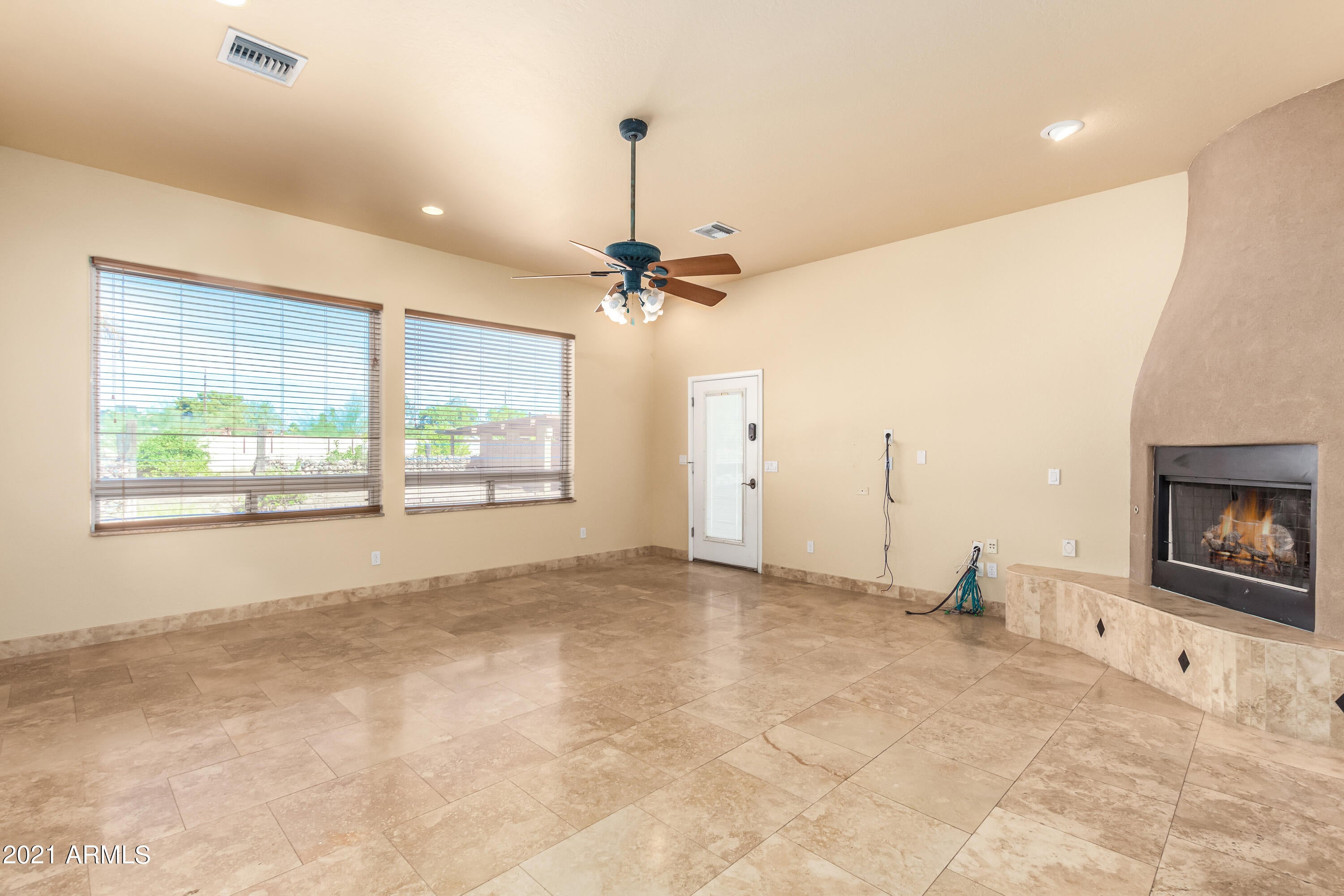 SUNBURST FARMS EAST 5 - Residential
