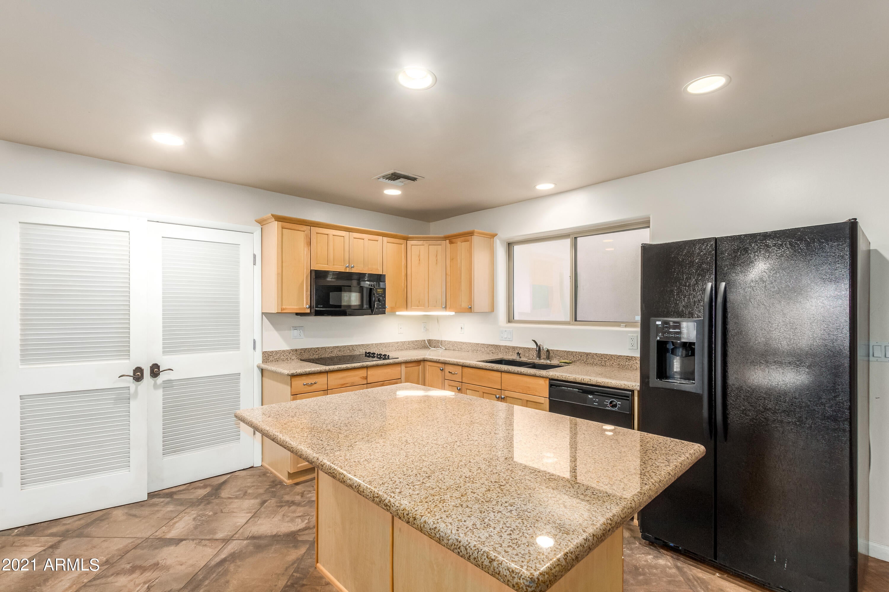 SUNBURST FARMS EAST 5 - Residential