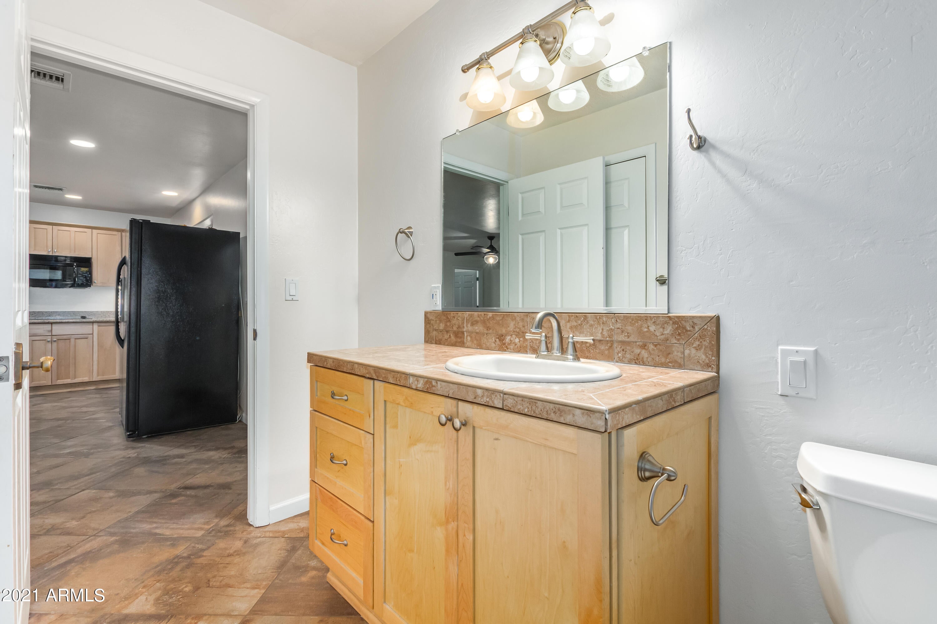 SUNBURST FARMS EAST 5 - Residential