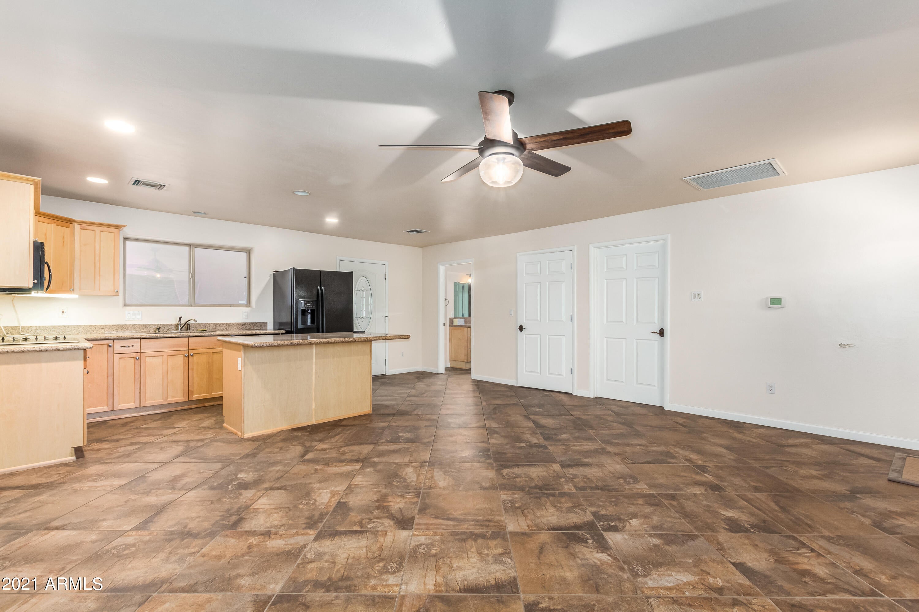 SUNBURST FARMS EAST 5 - Residential