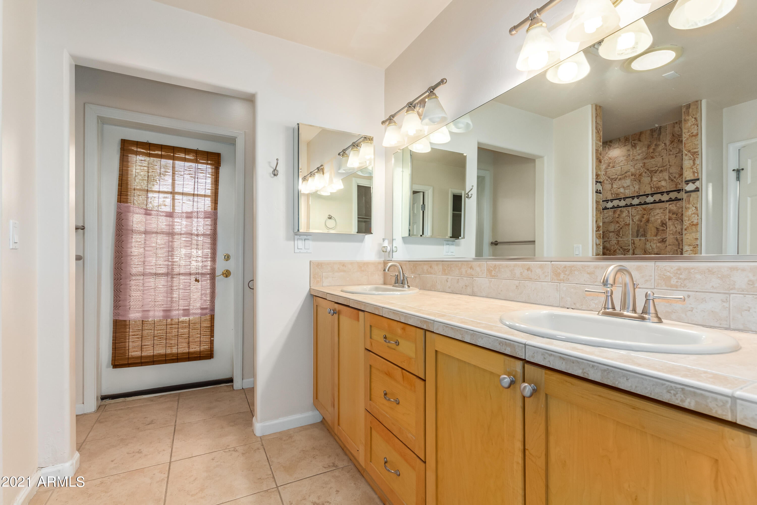SUNBURST FARMS EAST 5 - Residential