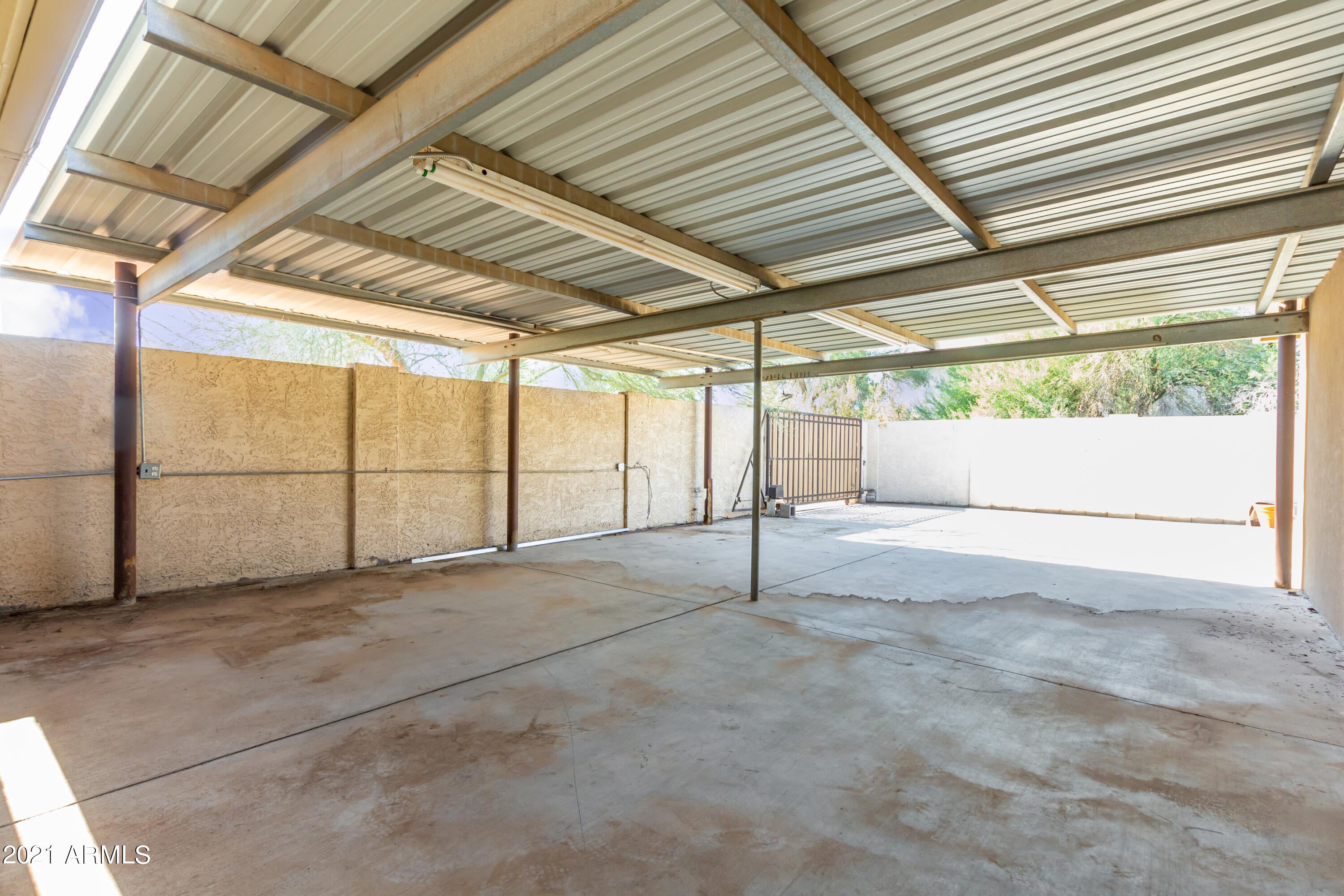 SUNBURST FARMS EAST 5 - Residential