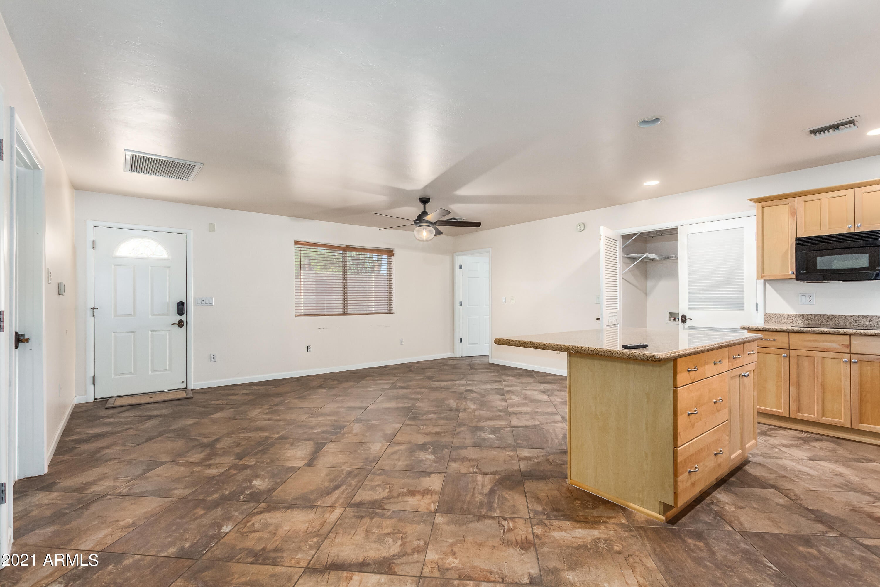 SUNBURST FARMS EAST 5 - Residential