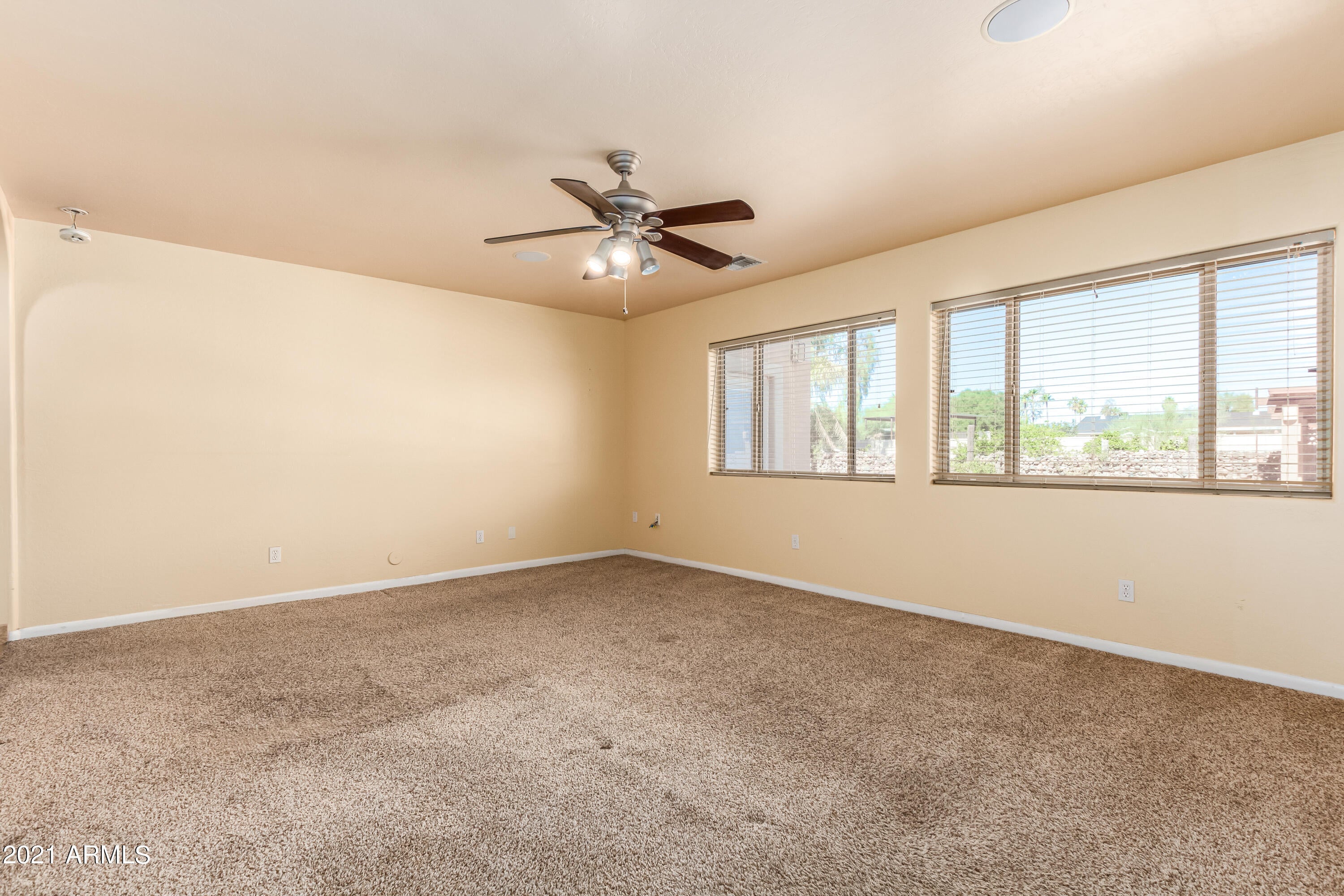 SUNBURST FARMS EAST 5 - Residential