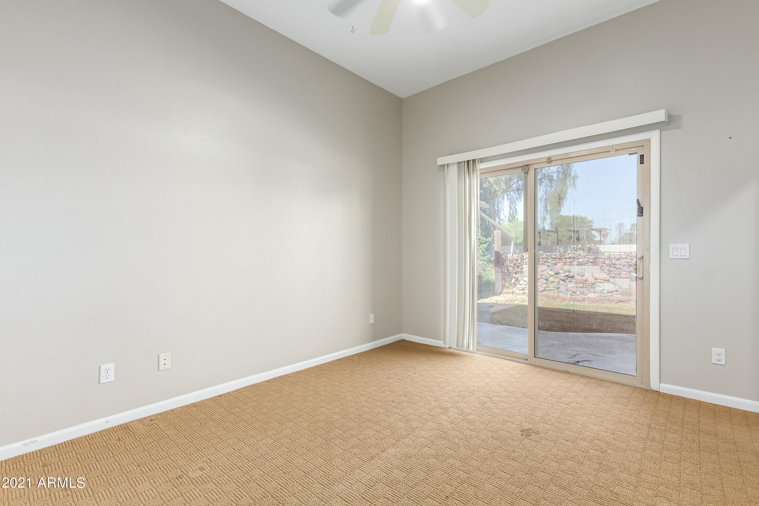 SUNBURST FARMS EAST 5 - Residential