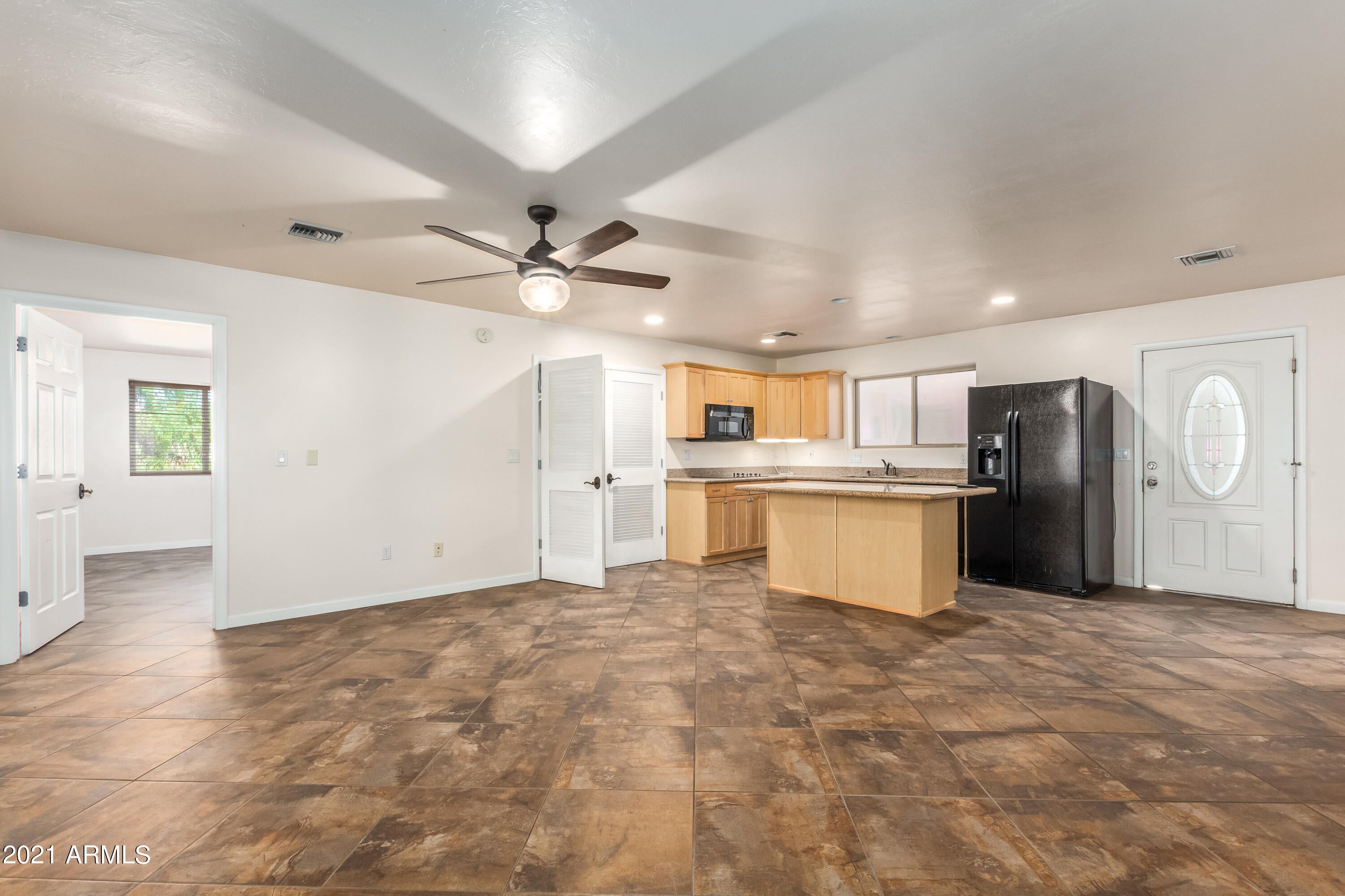 SUNBURST FARMS EAST 5 - Residential
