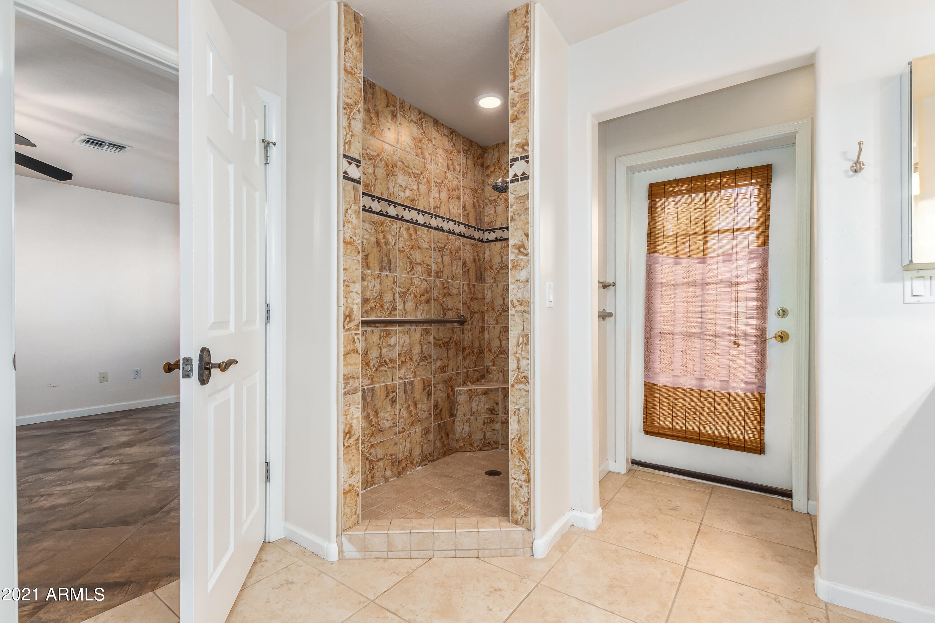 SUNBURST FARMS EAST 5 - Residential
